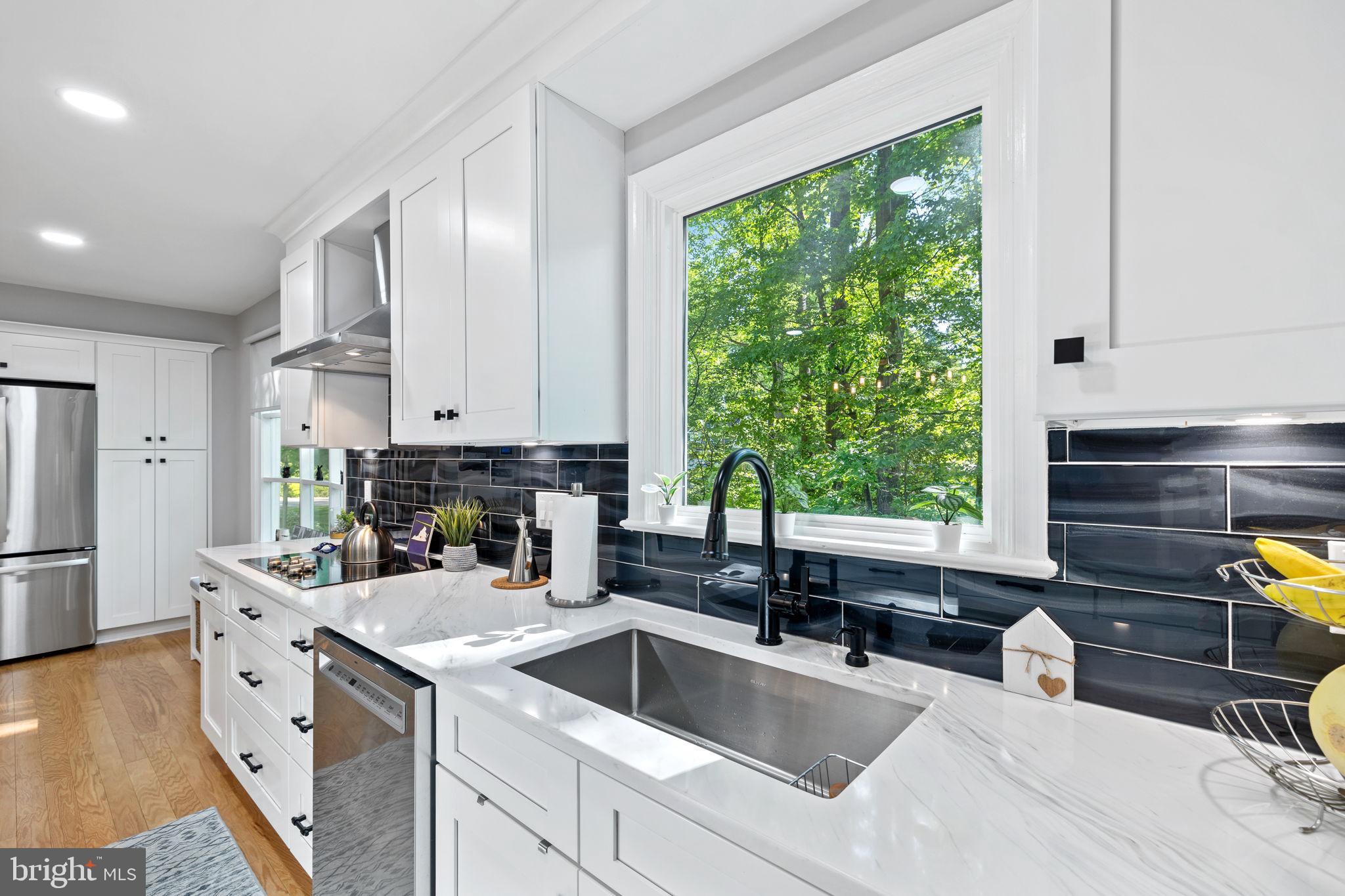 LAKE MONTCLAIR - Residential