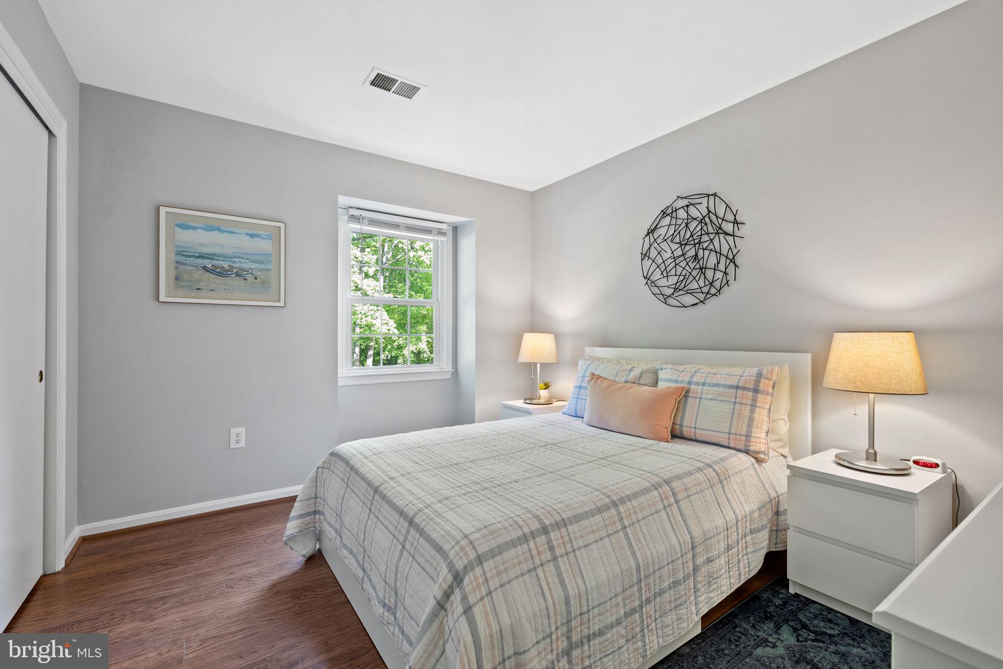 LAKE MONTCLAIR - Residential