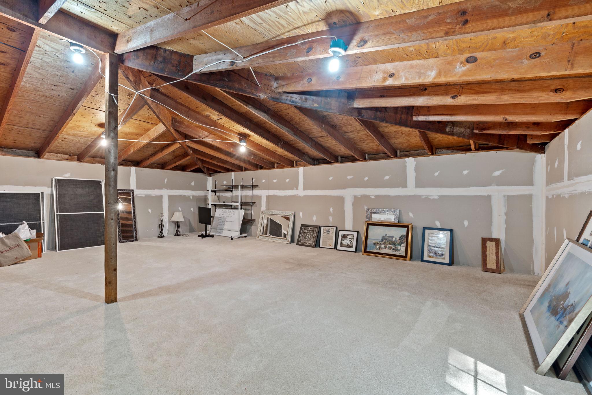 LAKE MONTCLAIR - Residential