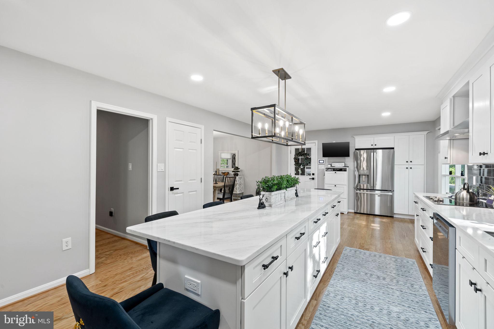 LAKE MONTCLAIR - Residential