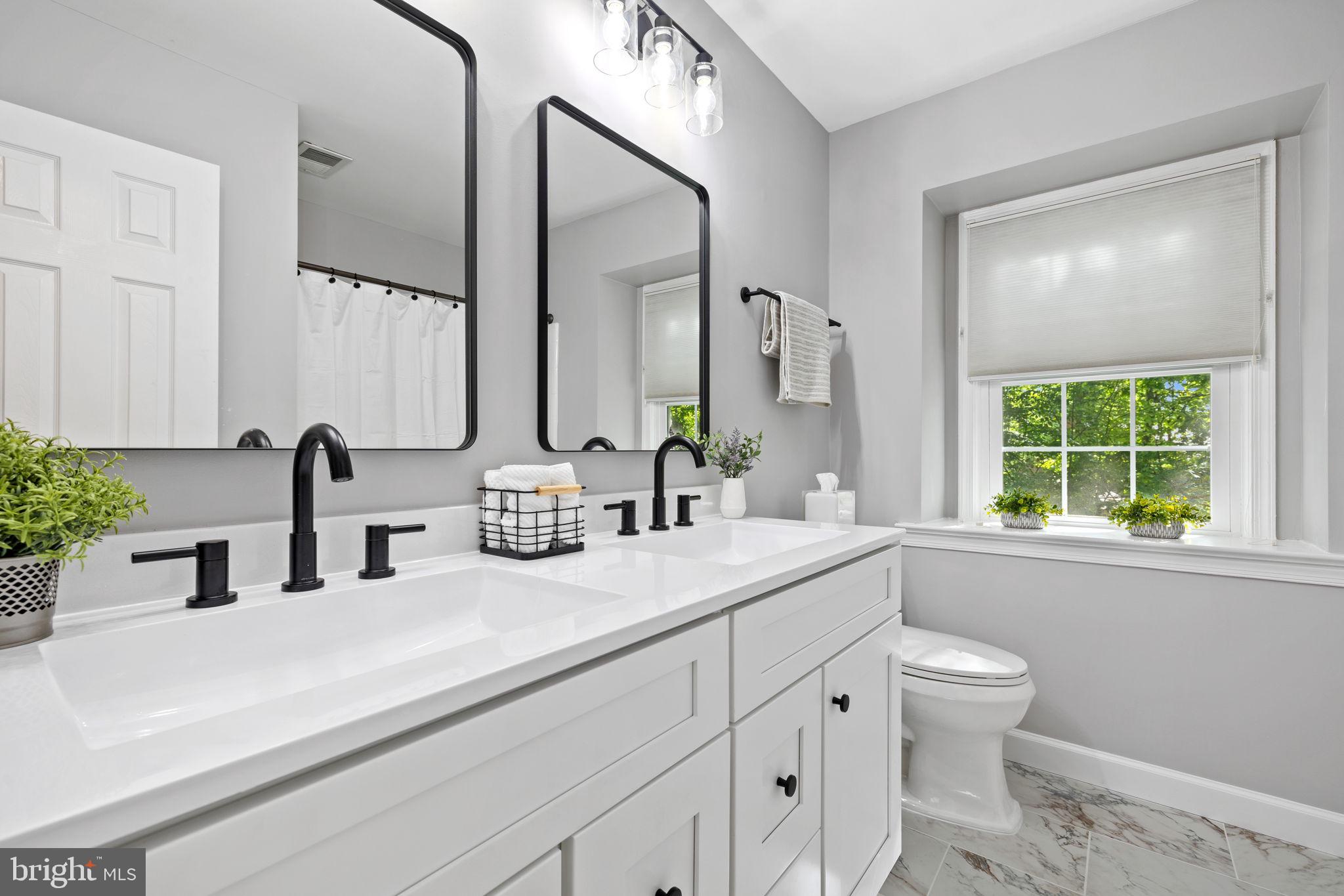 LAKE MONTCLAIR - Residential