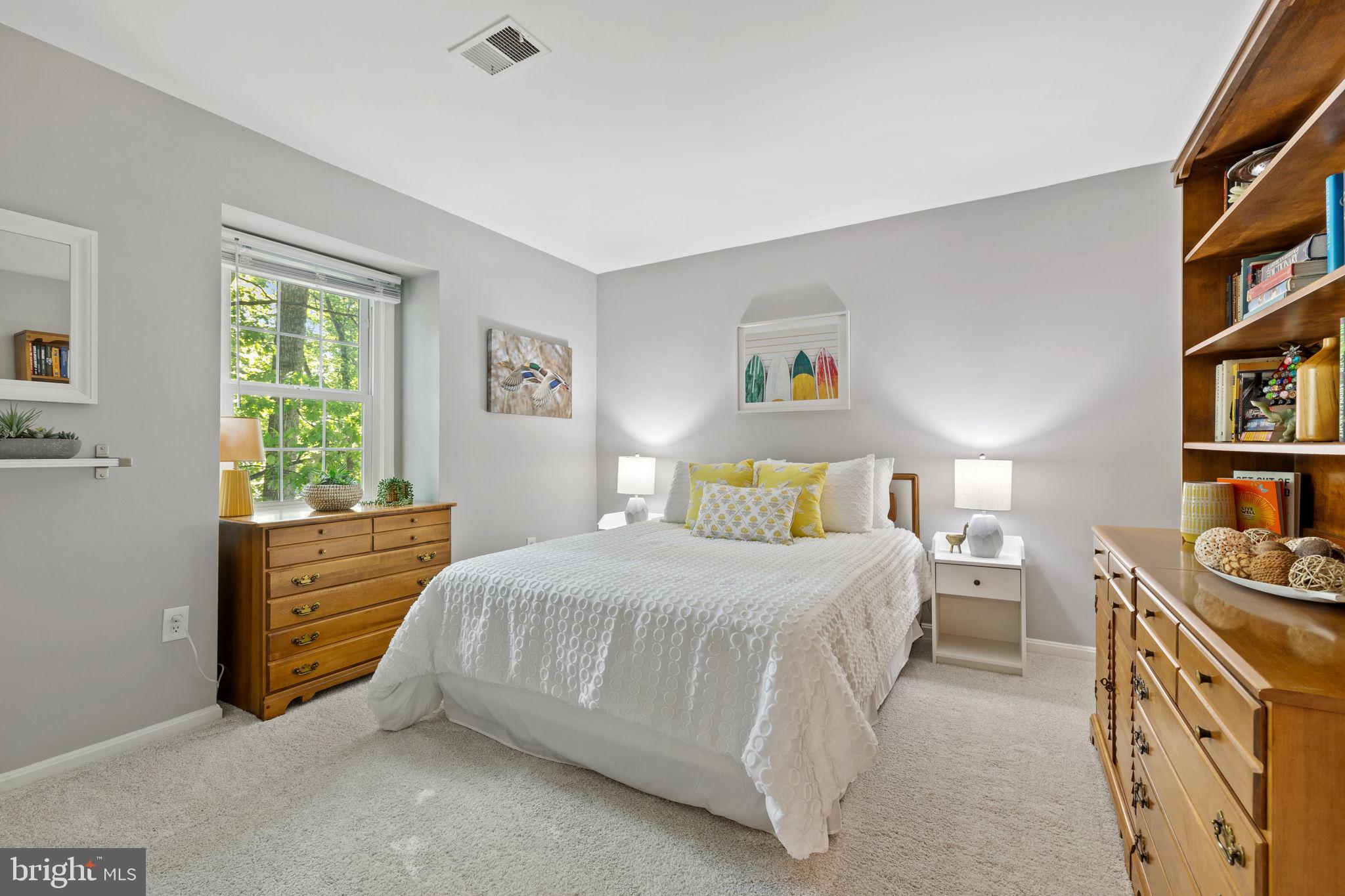 LAKE MONTCLAIR - Residential