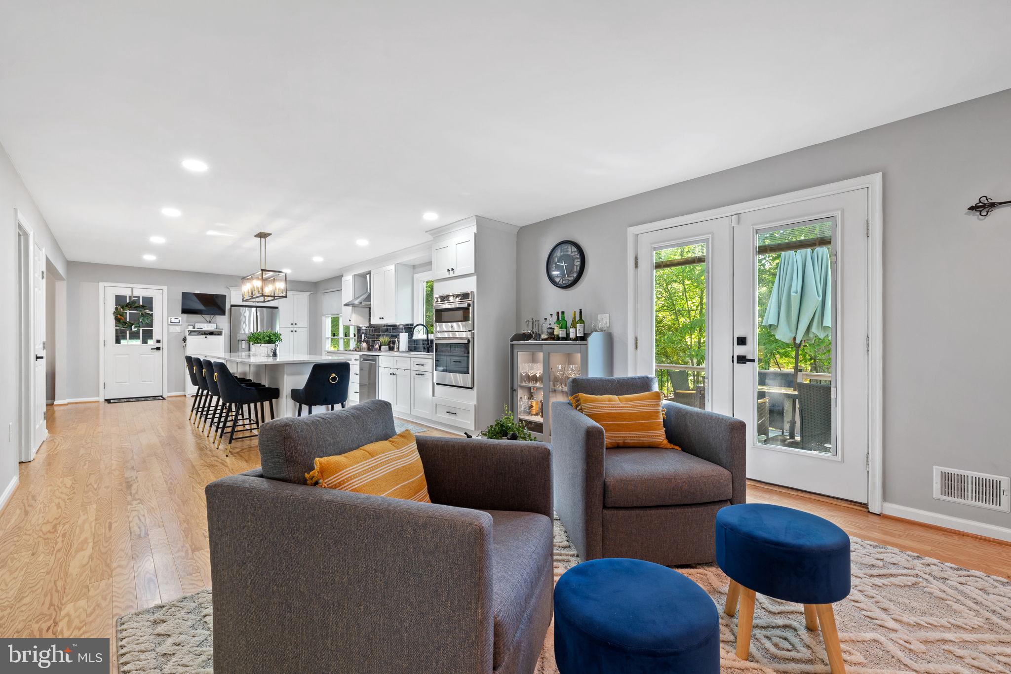 LAKE MONTCLAIR - Residential