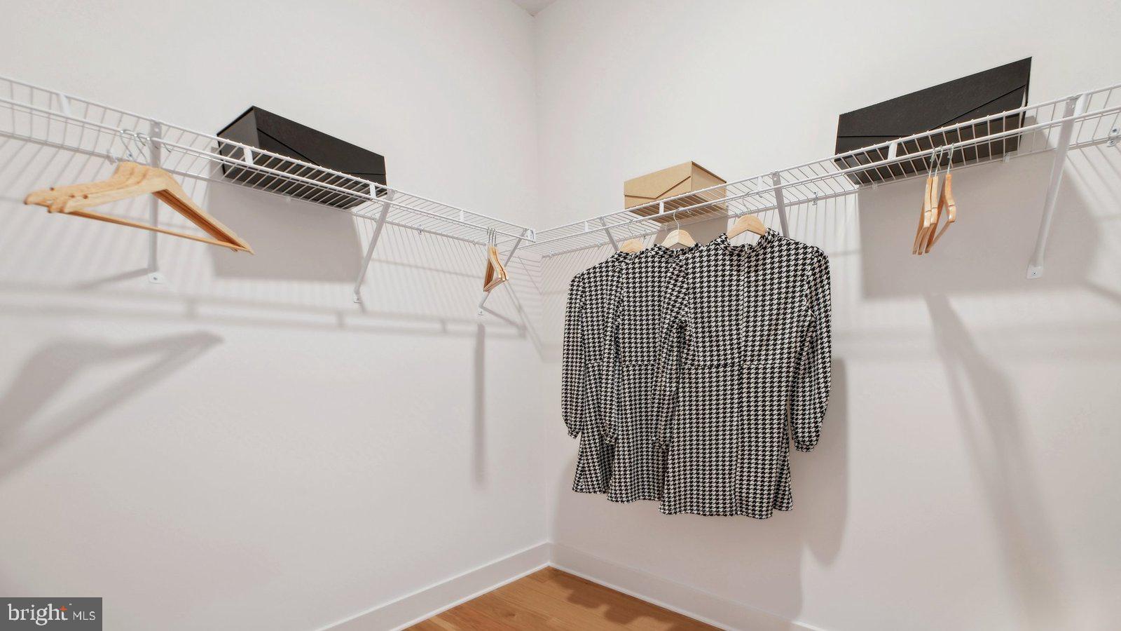 COLLINGWOOD CHASE - Residential