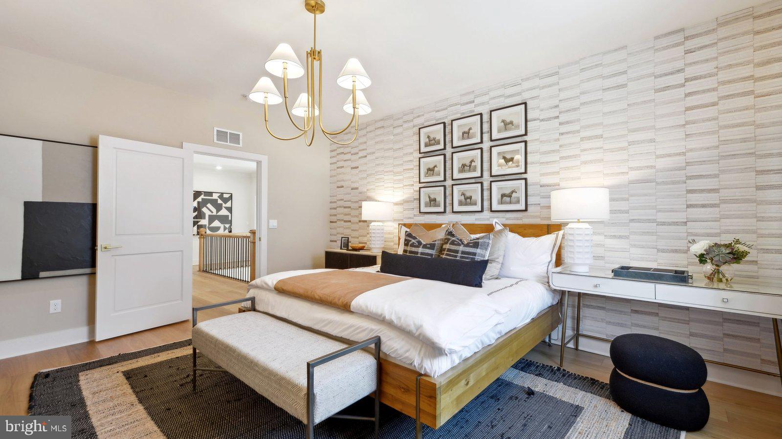 COLLINGWOOD CHASE - Residential