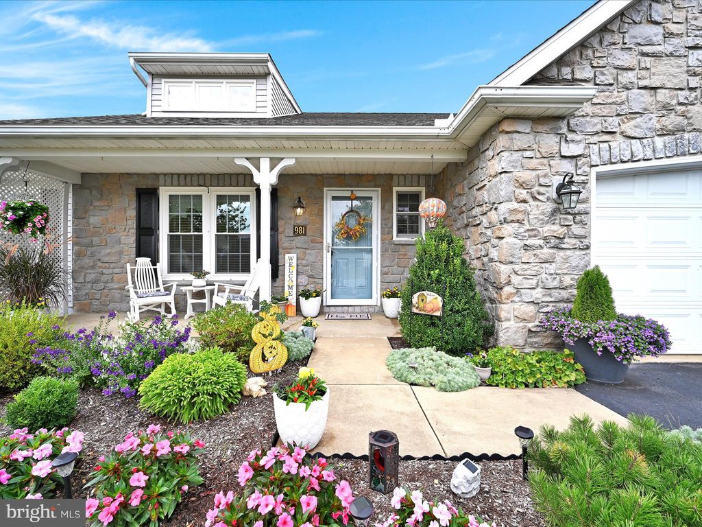 Photo of 981 Cambridge Drive, MANHEIM, PA 17545 (MLS # PALA2077216)