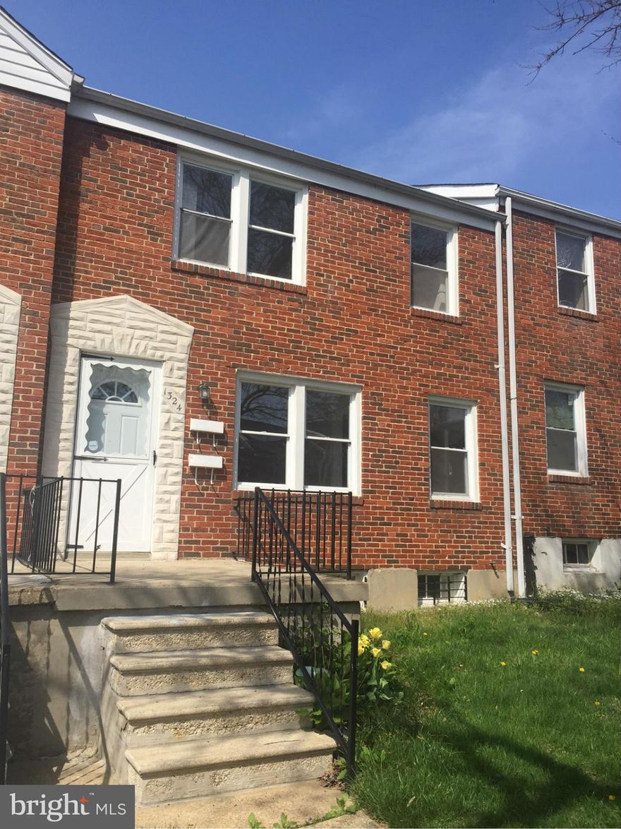 2 UNIT property with 2 bedroom, 1 bath on each level! Live in one rent out the other or live in property as a single home. Close to shopping, transportation and other amenities.