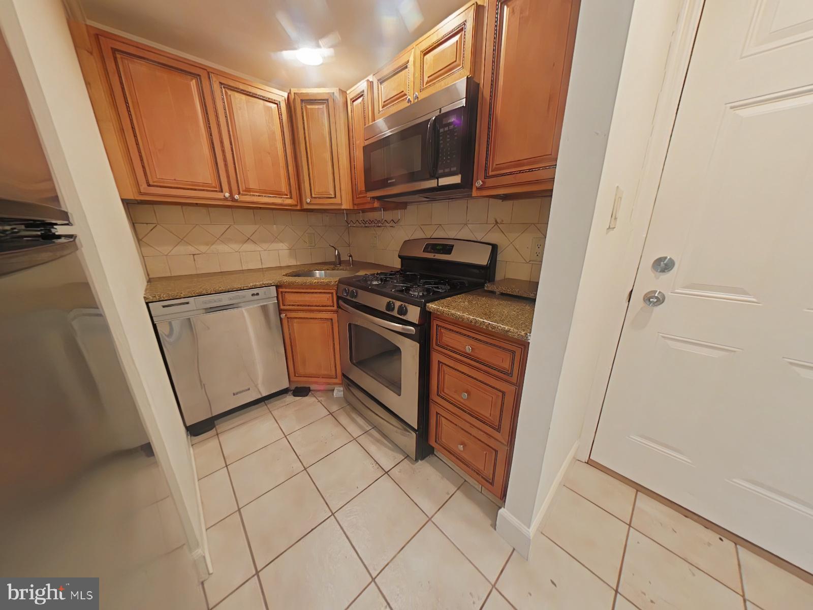 GRADUATE HOSPITAL - Residential Lease