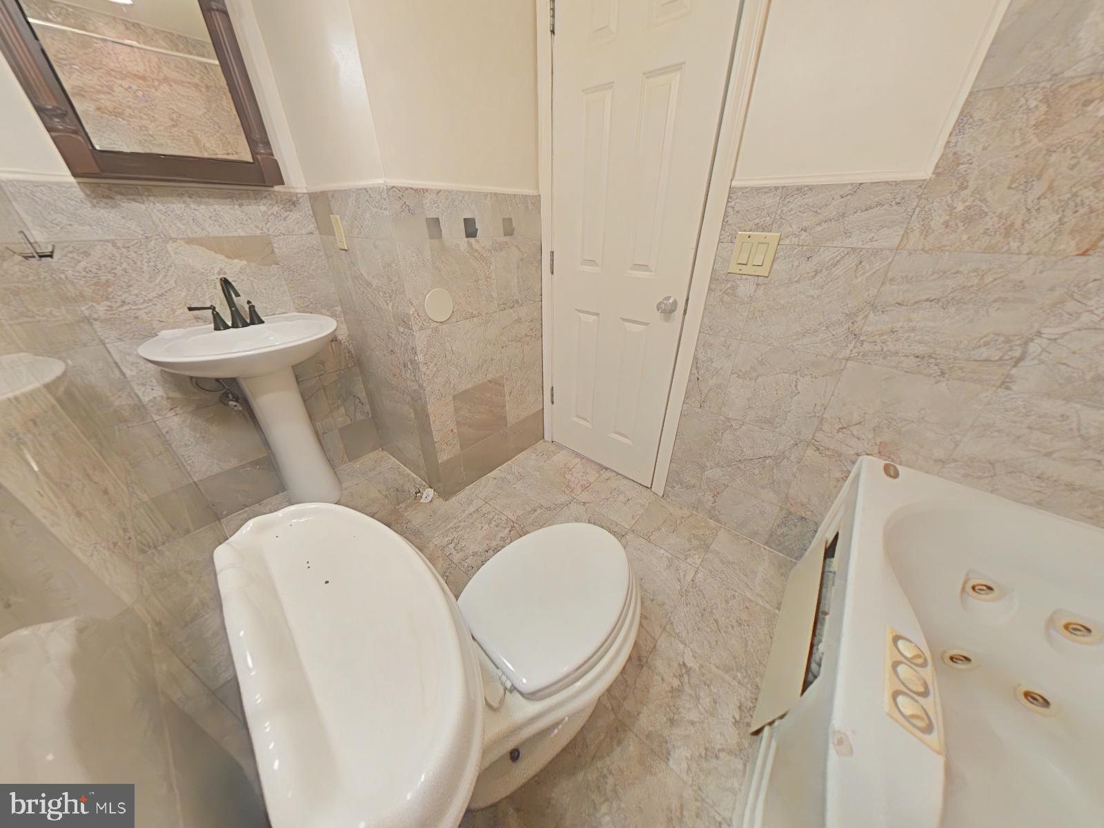 GRADUATE HOSPITAL - Residential Lease