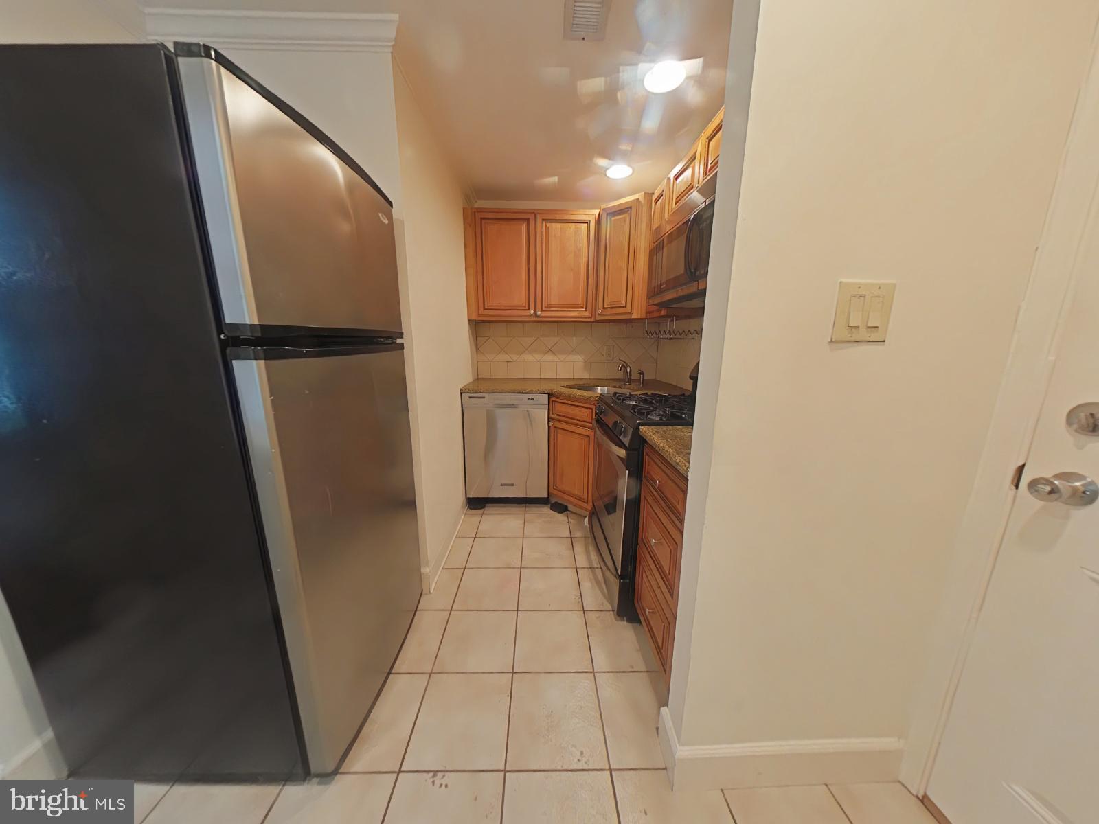 GRADUATE HOSPITAL - Residential Lease