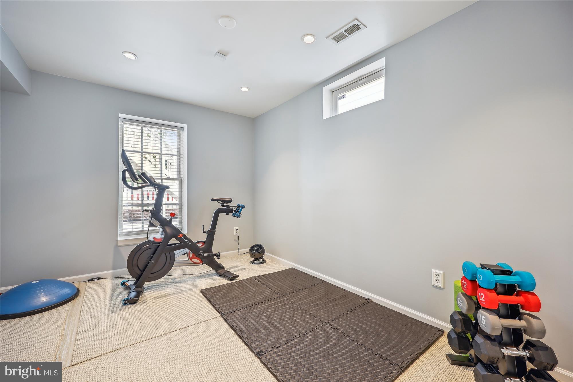 LAKELANDS - Residential