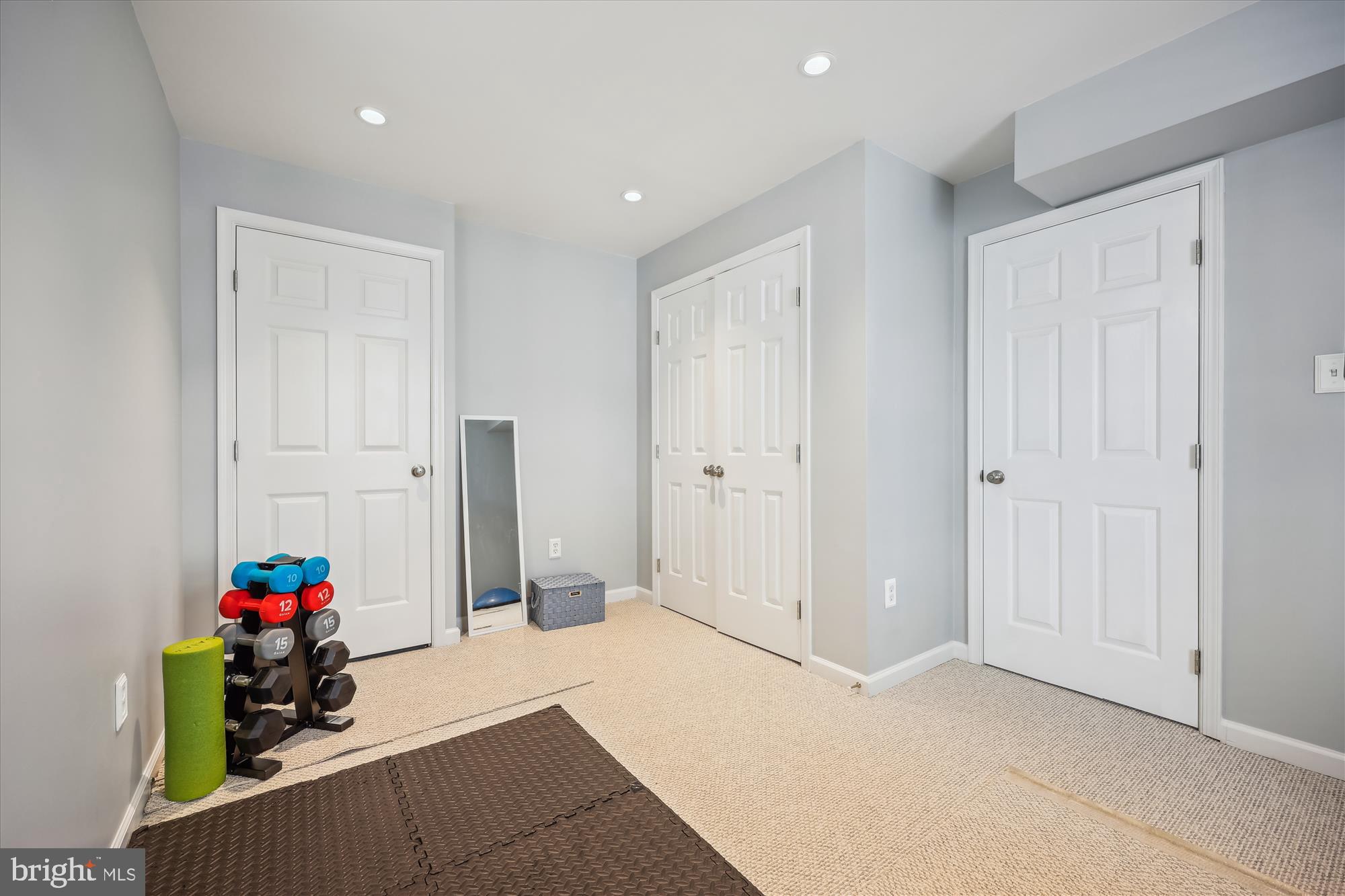 LAKELANDS - Residential