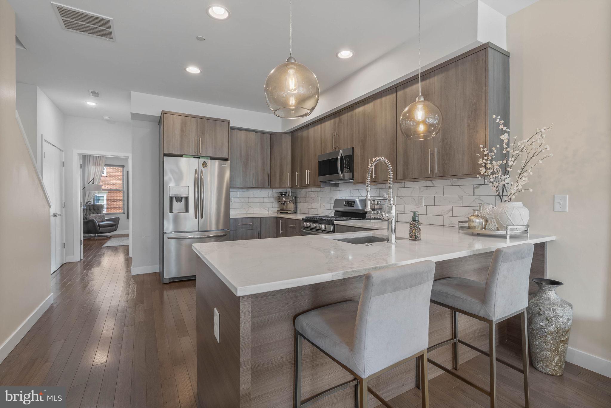 OLDE KENSINGTON - Residential