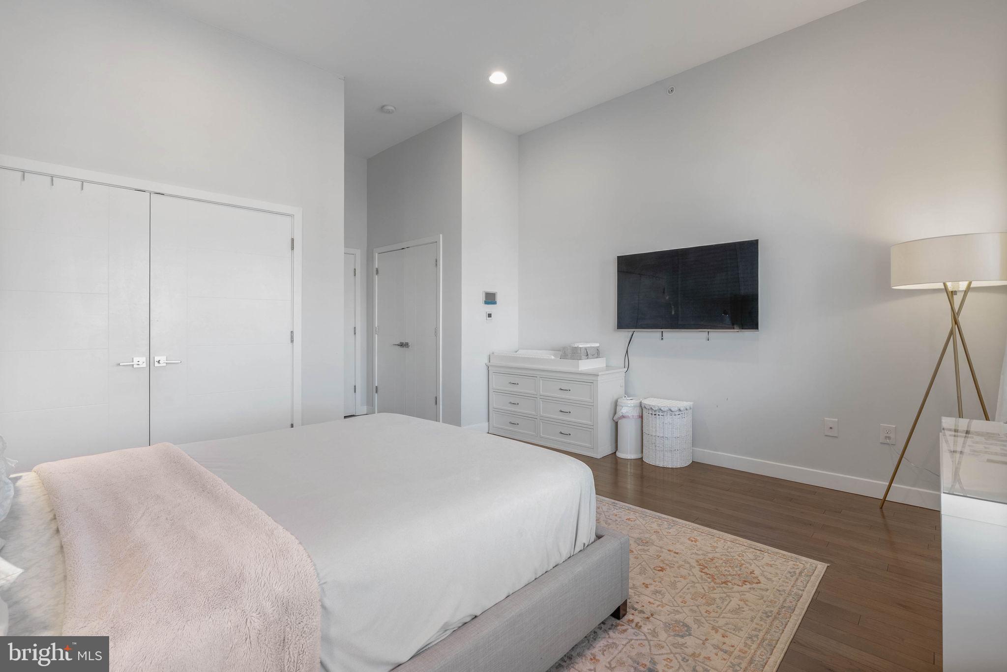 OLDE KENSINGTON - Residential