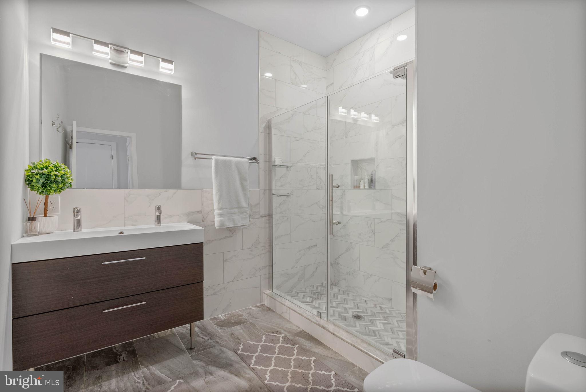 OLDE KENSINGTON - Residential