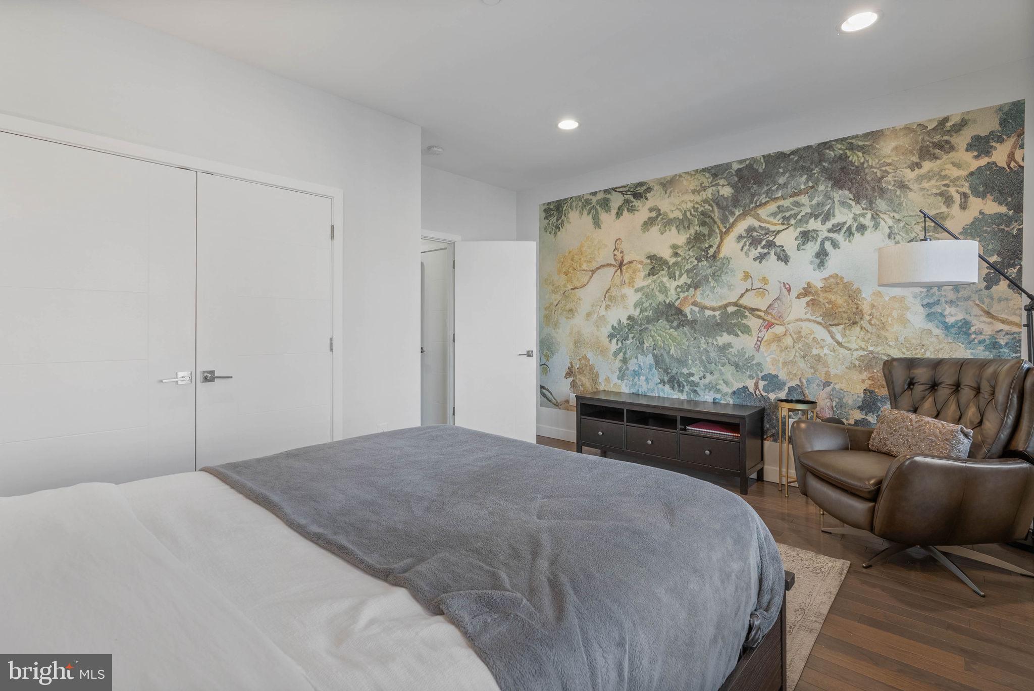 OLDE KENSINGTON - Residential