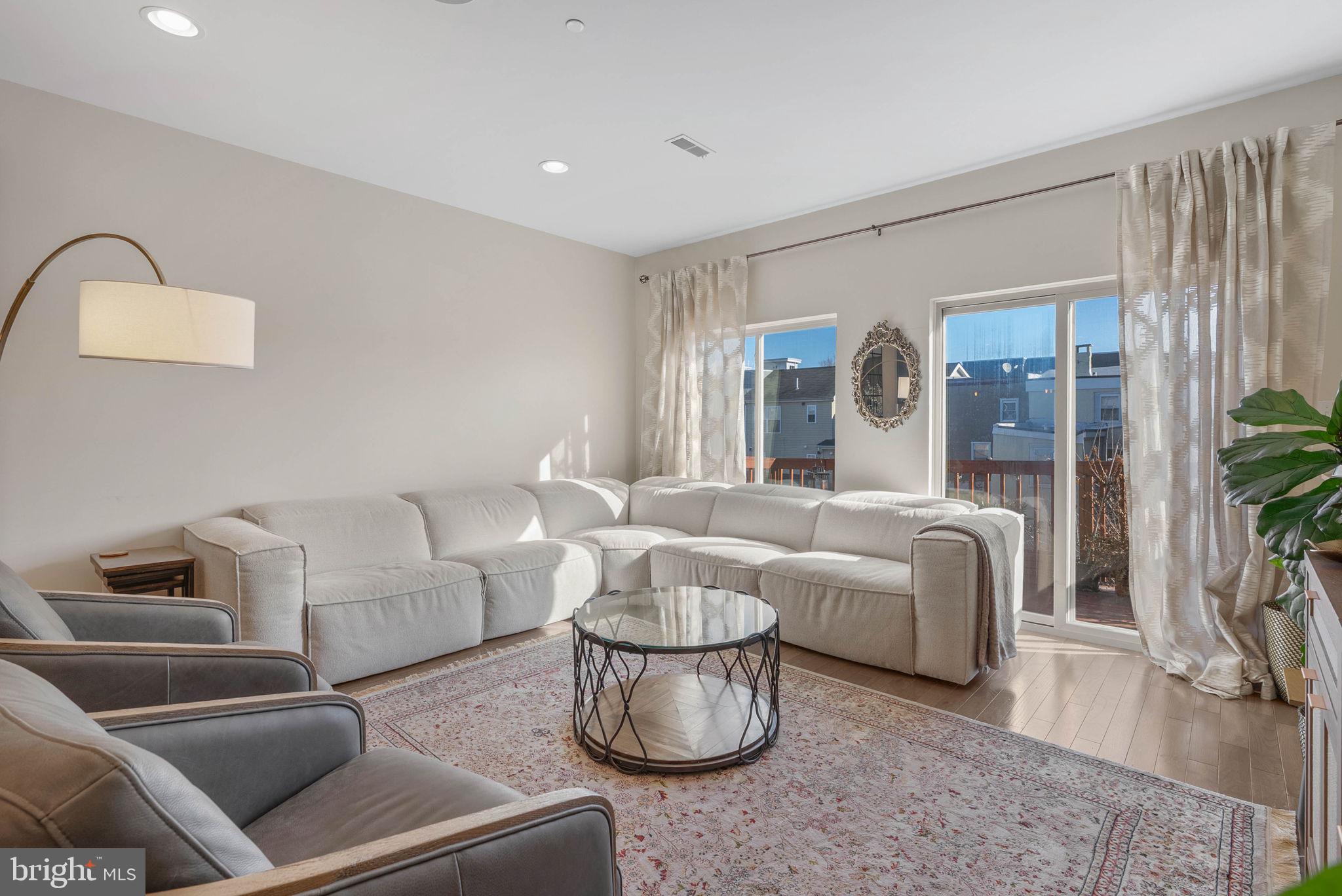 OLDE KENSINGTON - Residential