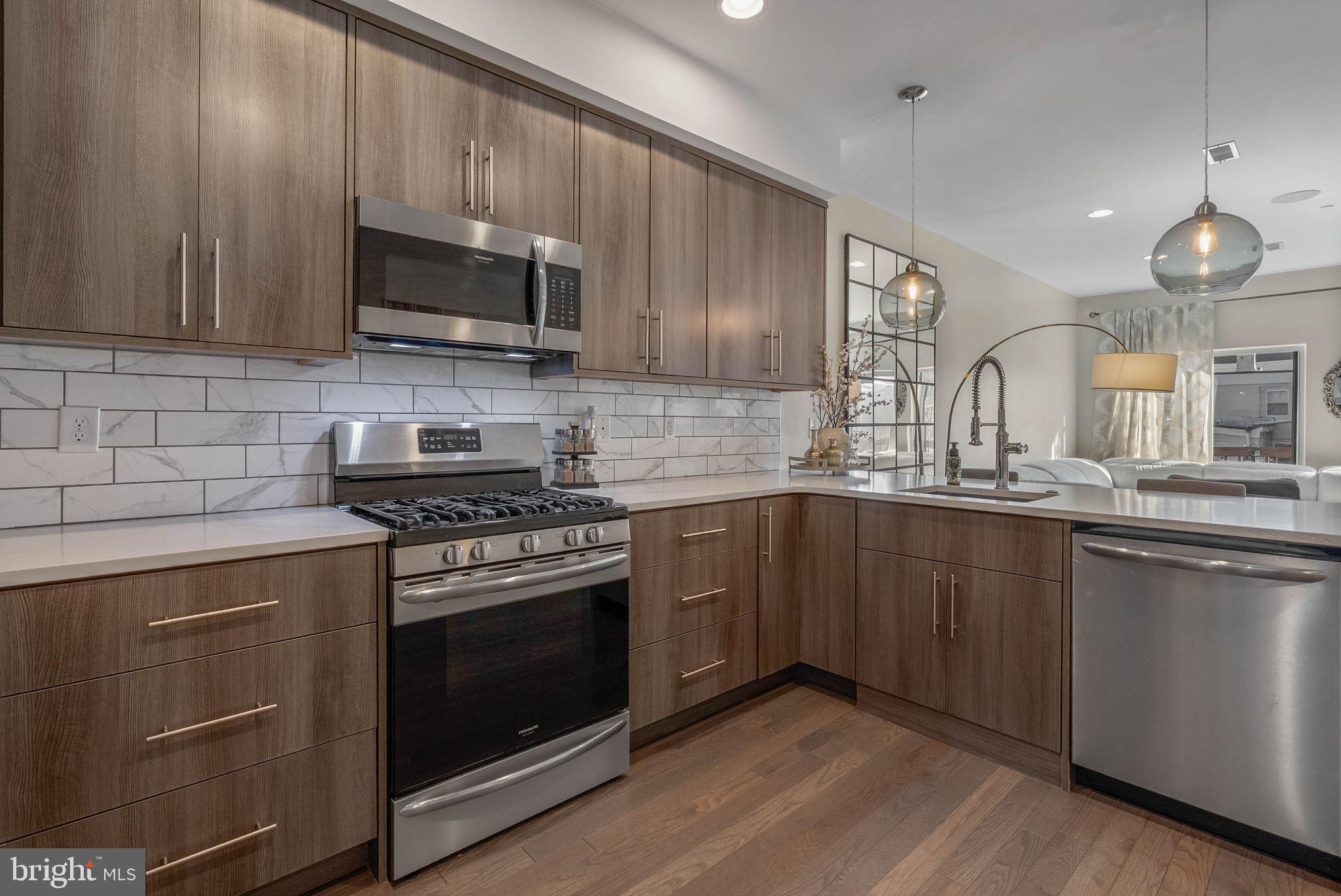 OLDE KENSINGTON - Residential