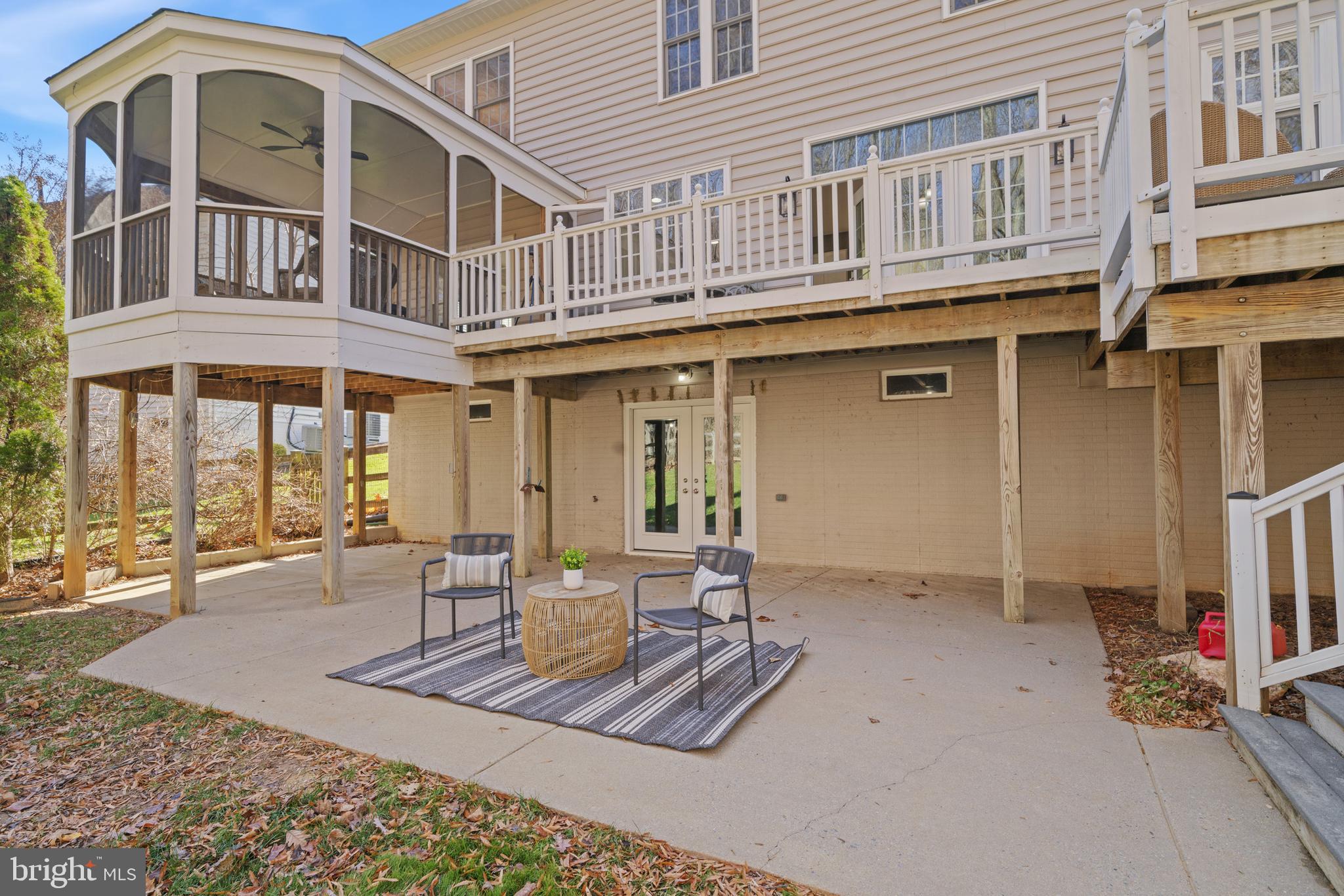 OAKLAND FARM - Residential