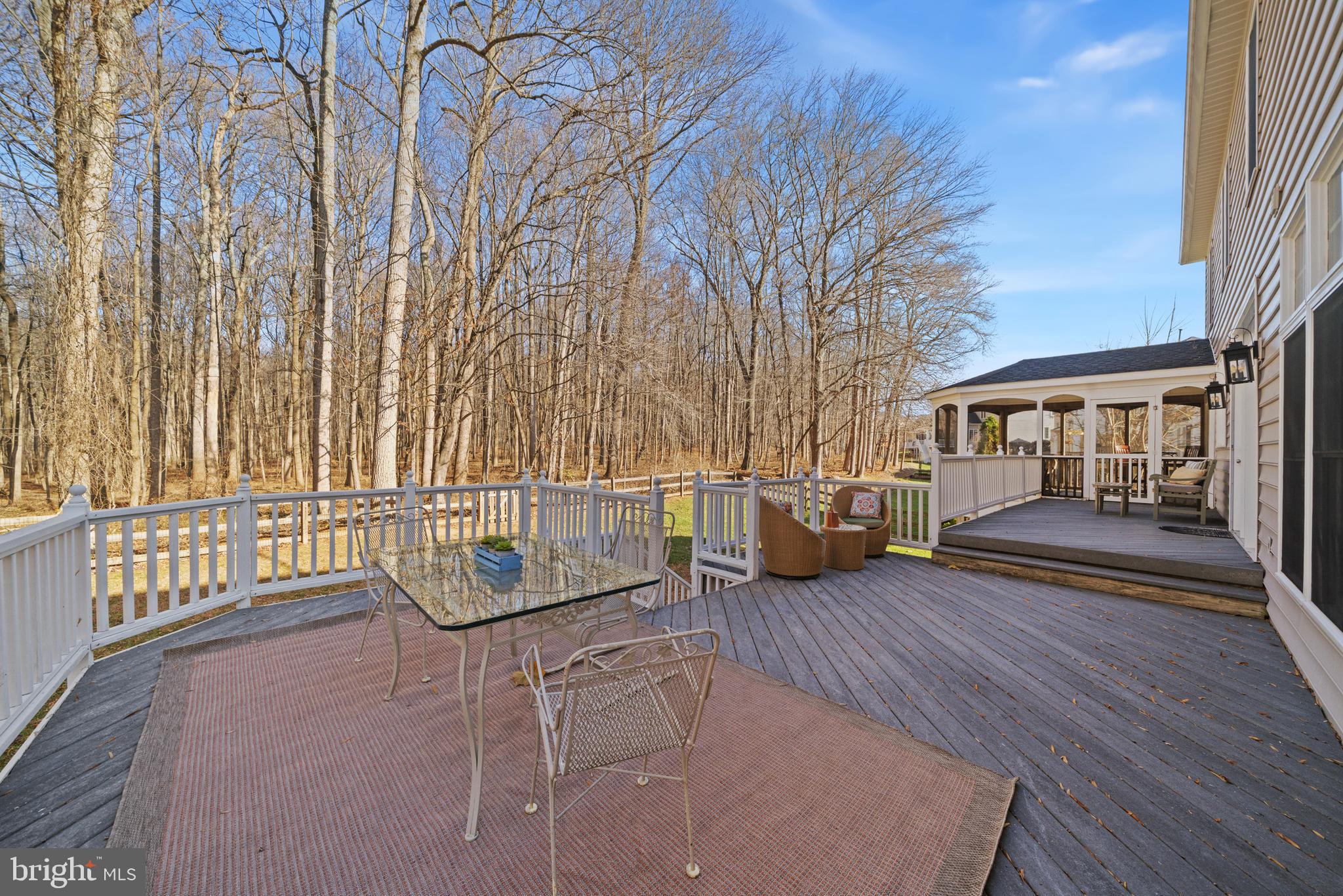 OAKLAND FARM - Residential