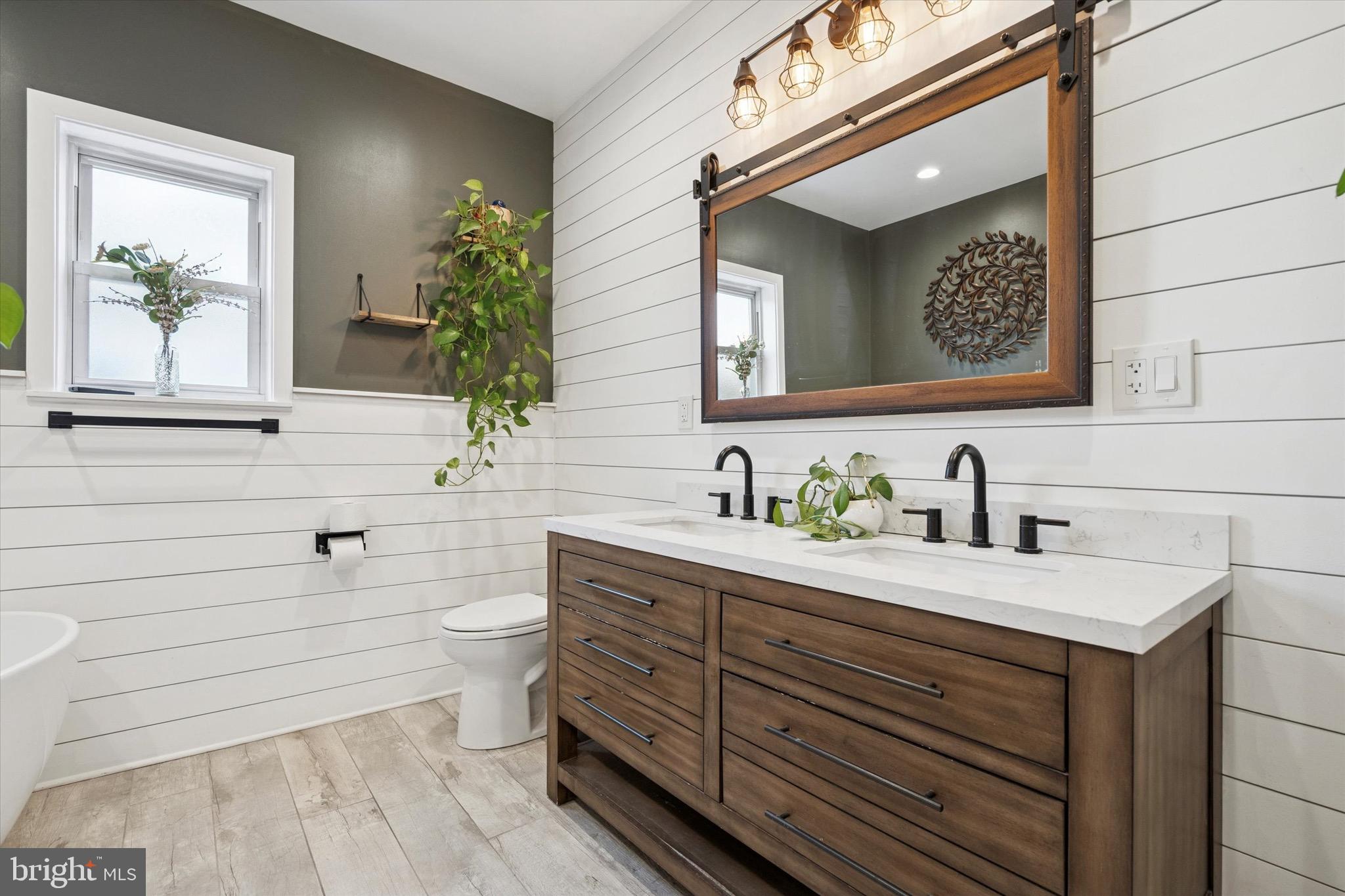 PASSYUNK SQUARE - Residential Lease