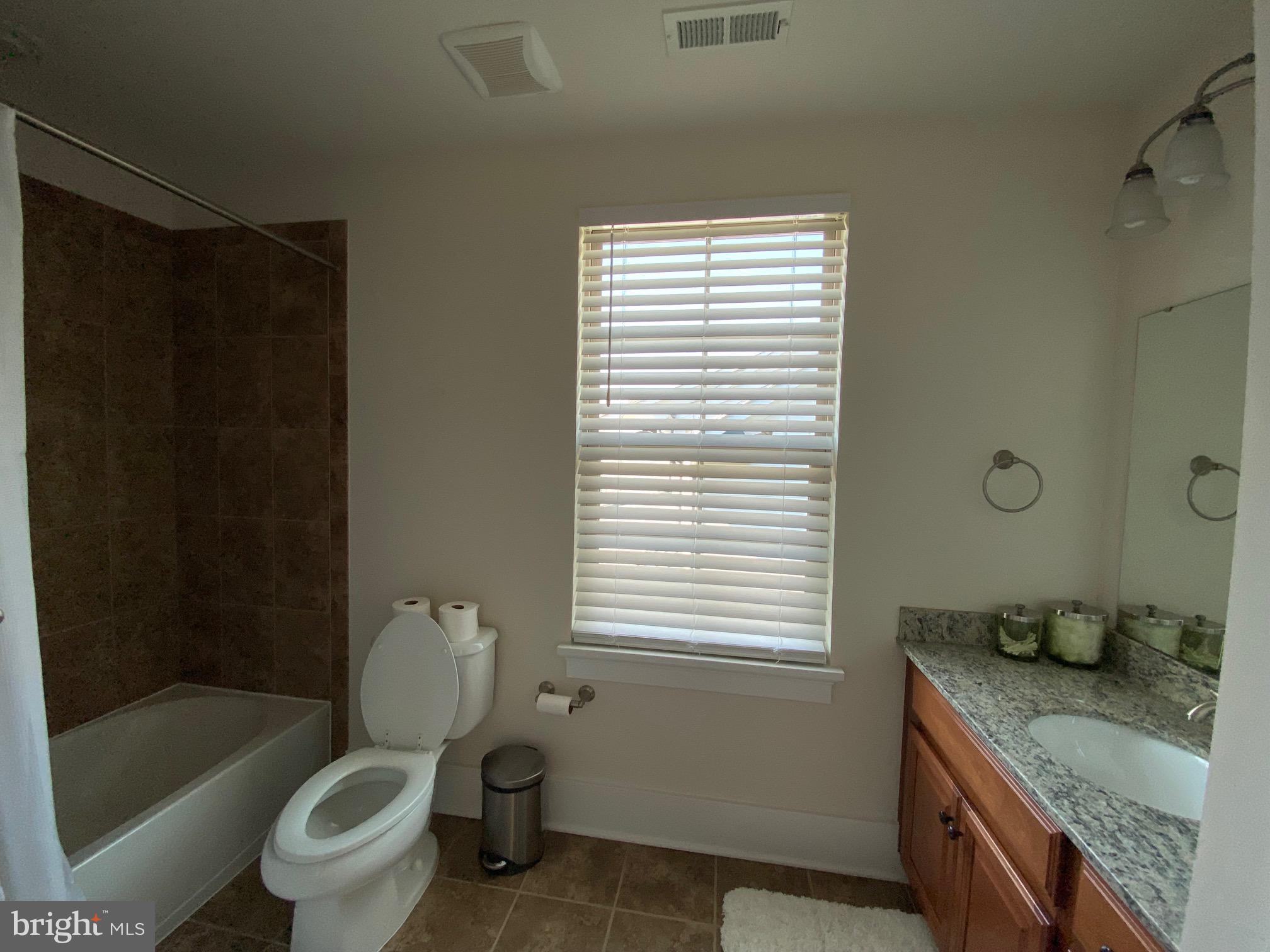 POTOMAC SHORES - Residential Lease