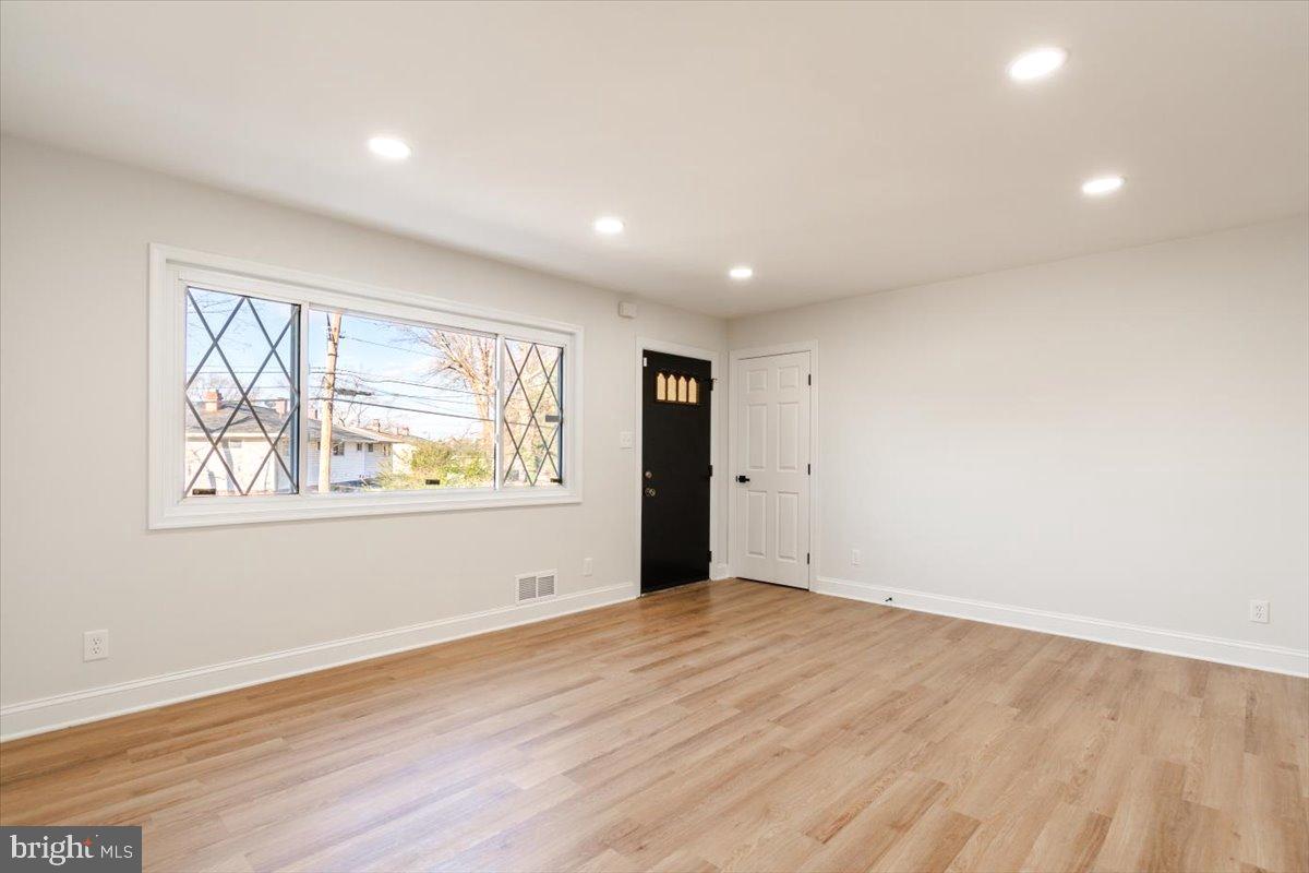 COLUMBIA PARK - Residential