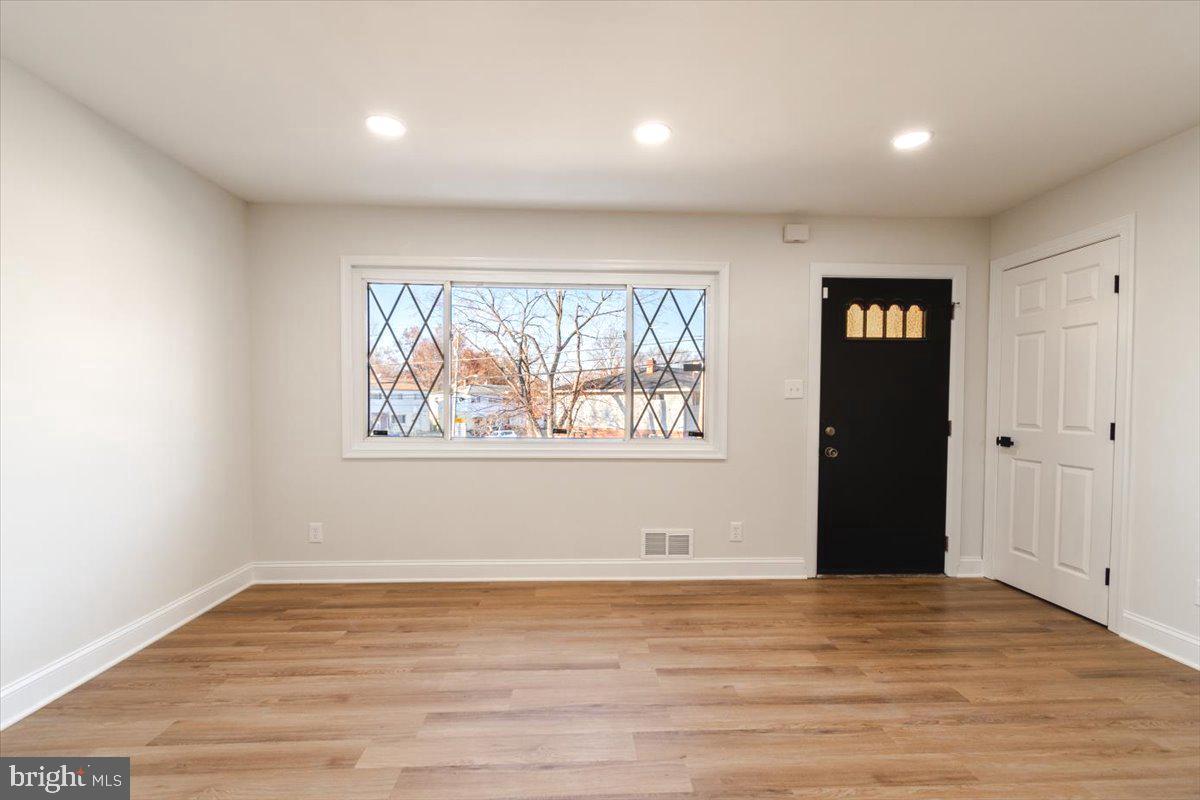 COLUMBIA PARK - Residential