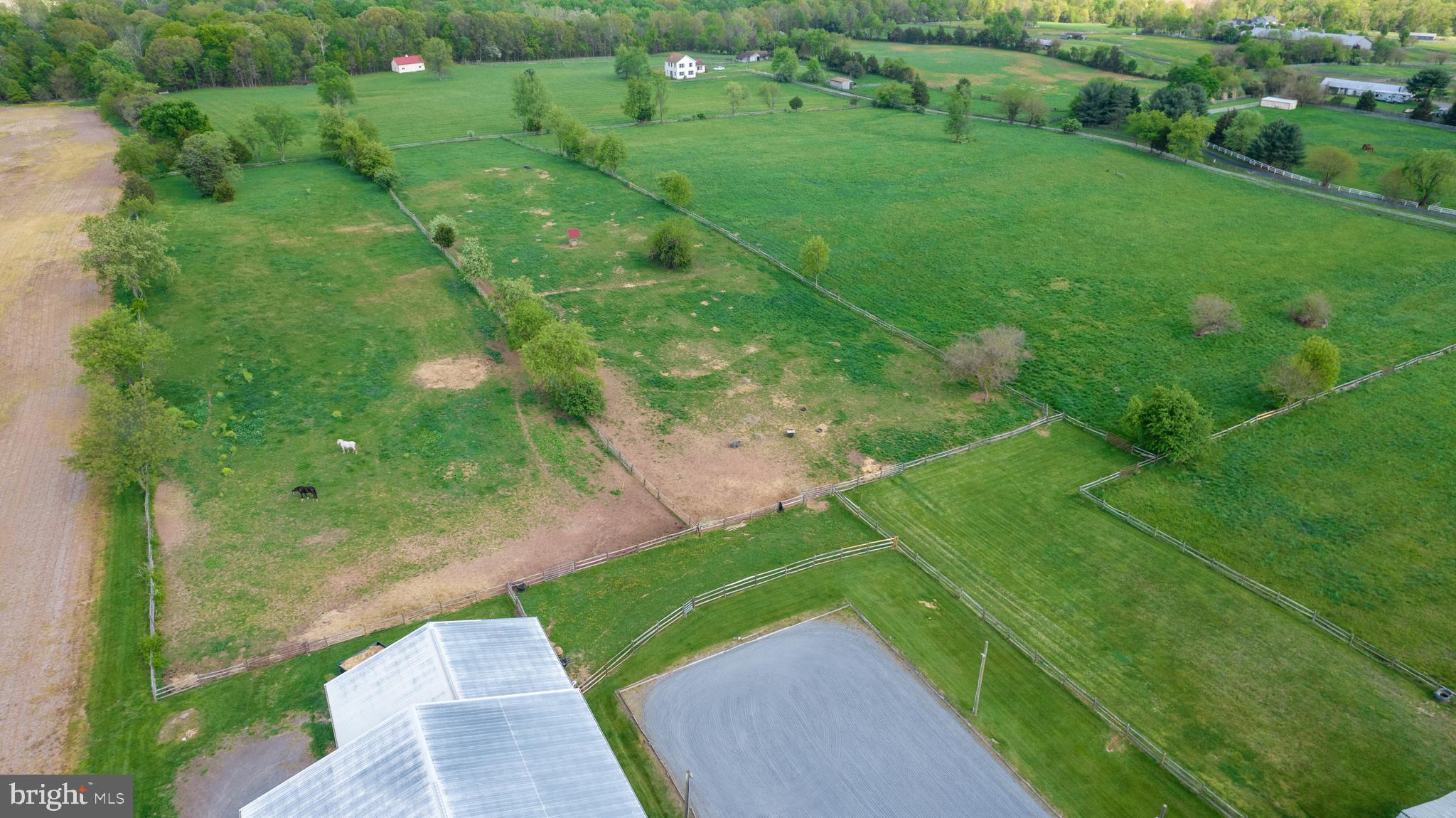 POOLESVILLE OUTSIDE - Residential