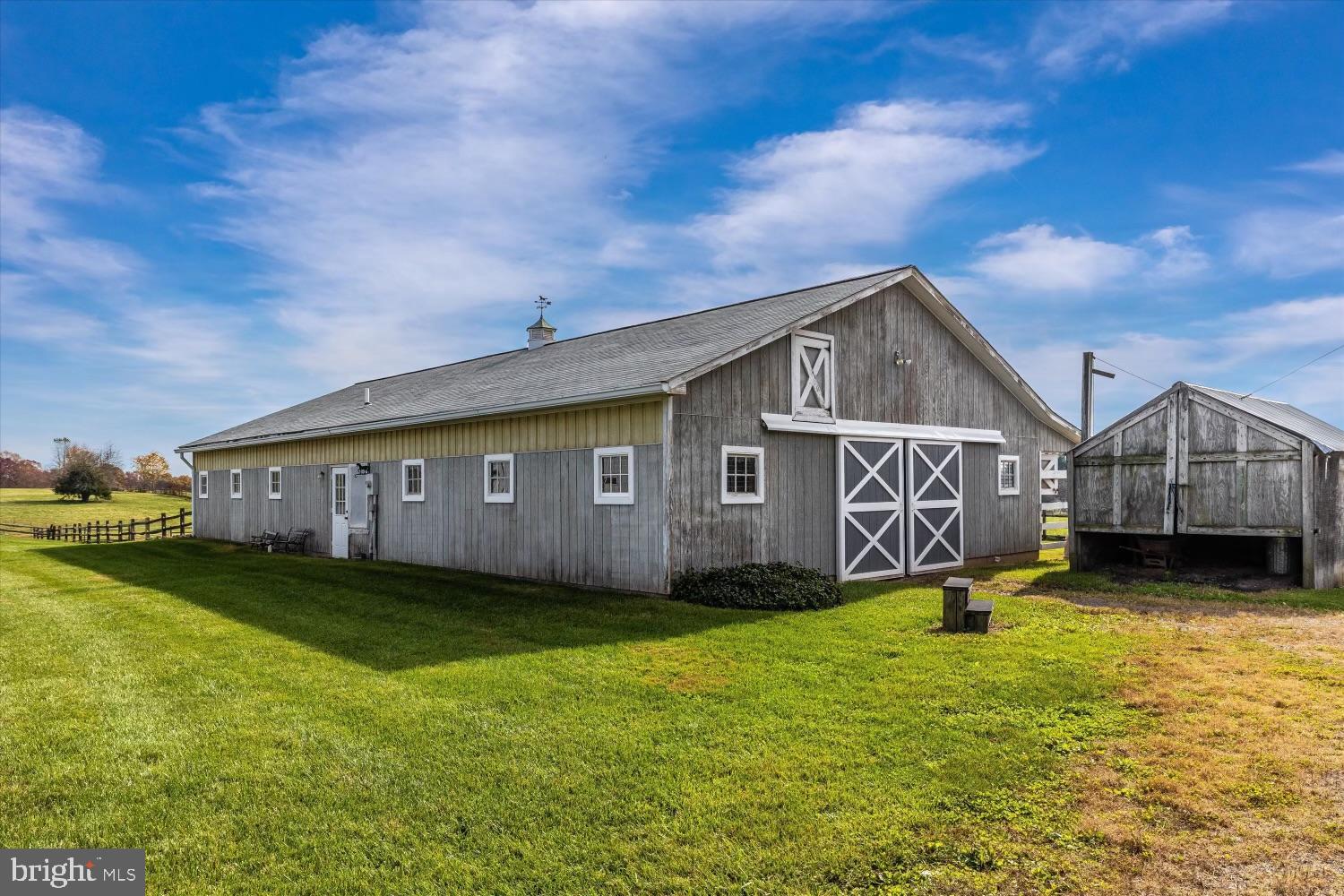 POOLESVILLE OUTSIDE - Residential