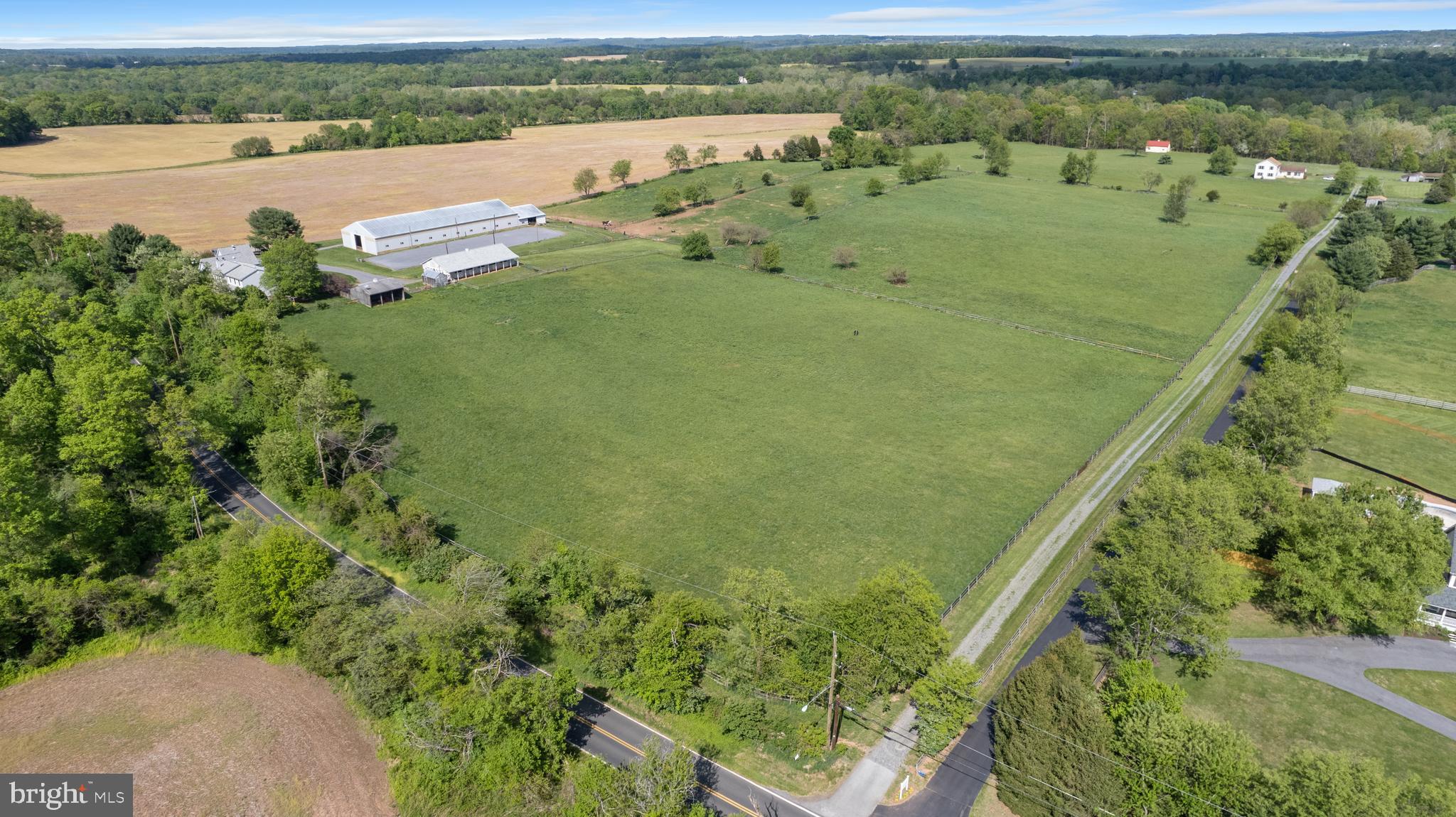 POOLESVILLE OUTSIDE - Residential