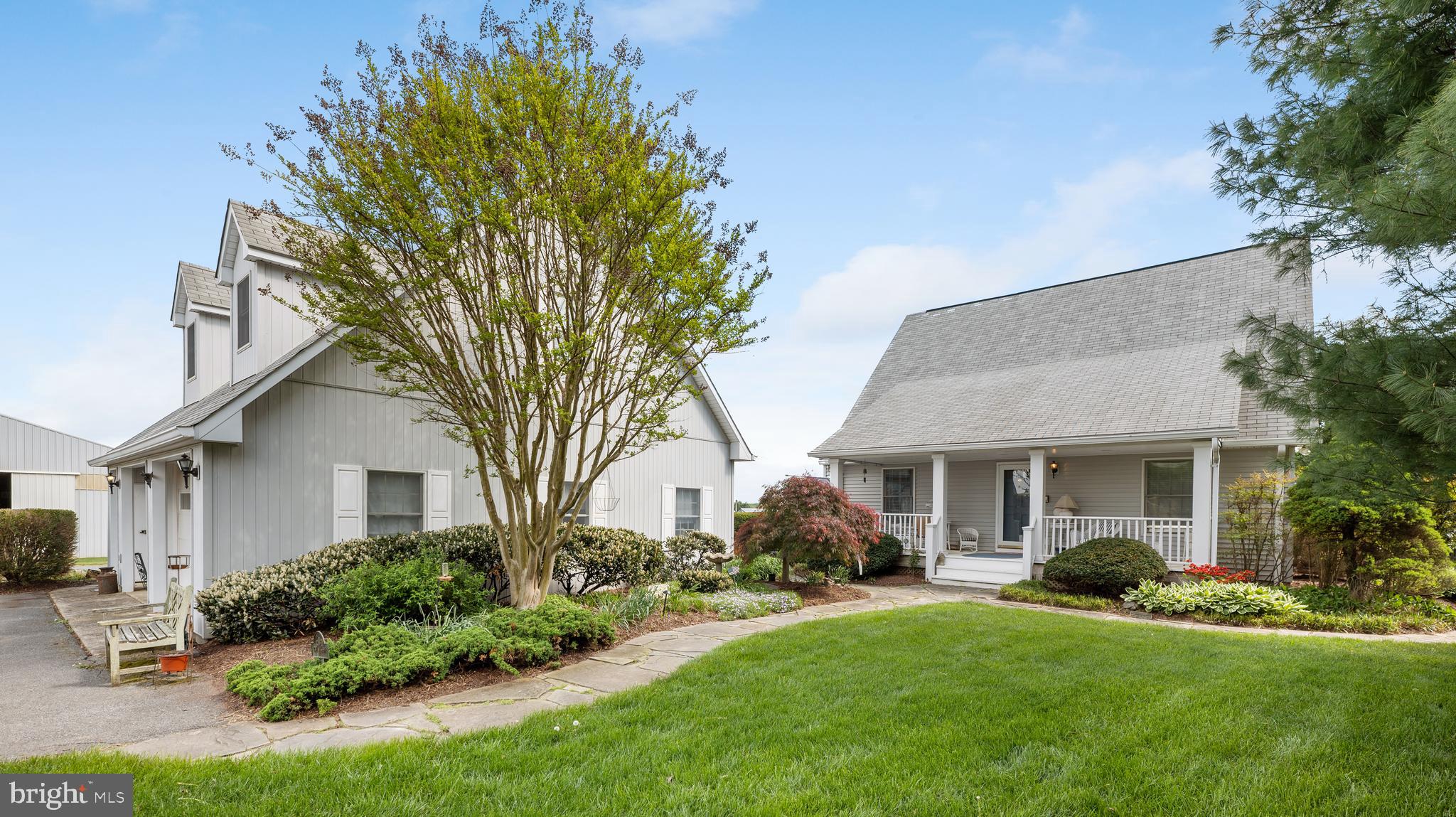 POOLESVILLE OUTSIDE - Residential