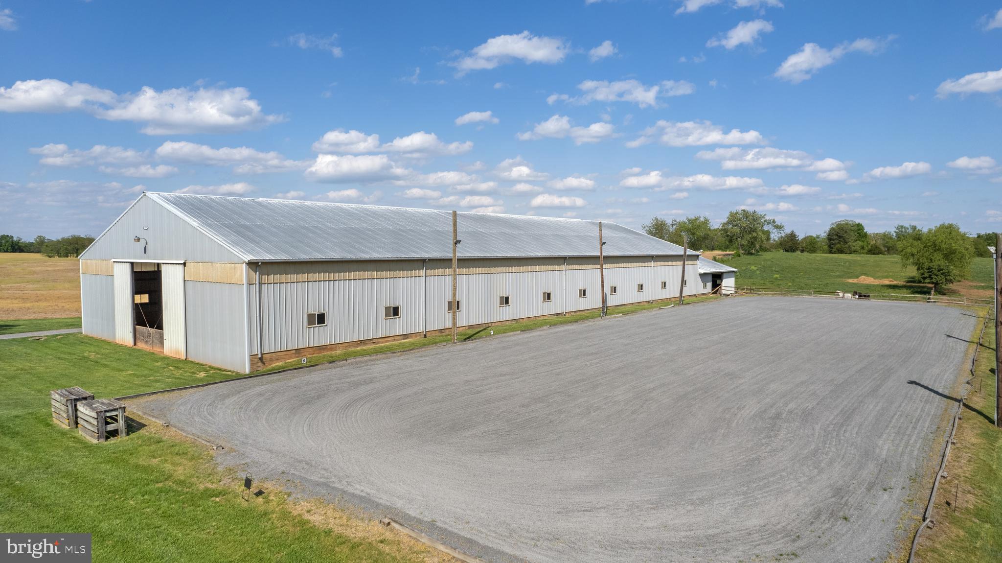 POOLESVILLE OUTSIDE - Residential