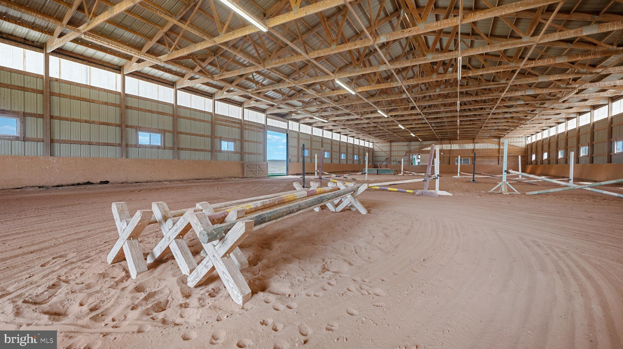 POOLESVILLE OUTSIDE - Residential