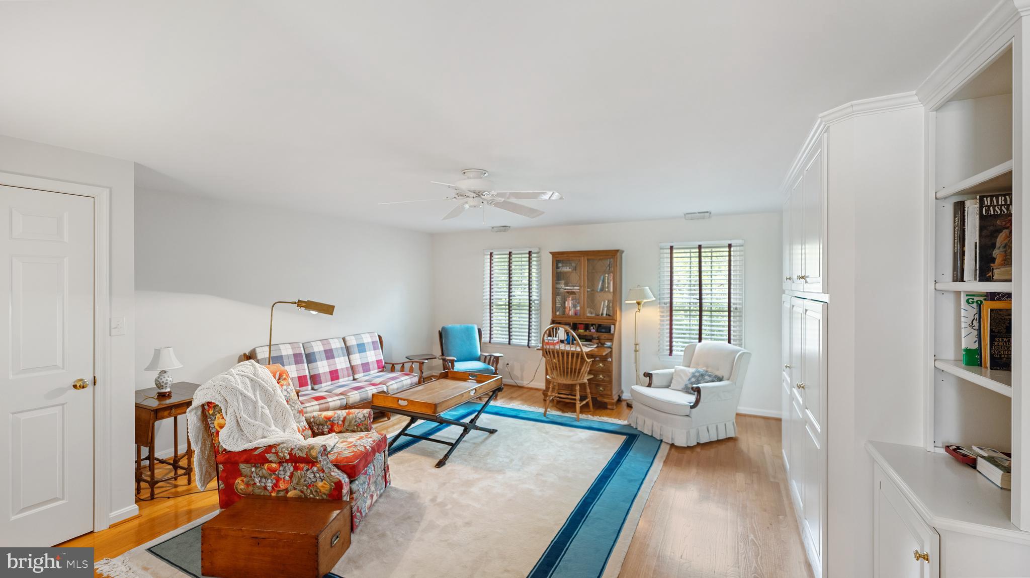 POOLESVILLE OUTSIDE - Residential