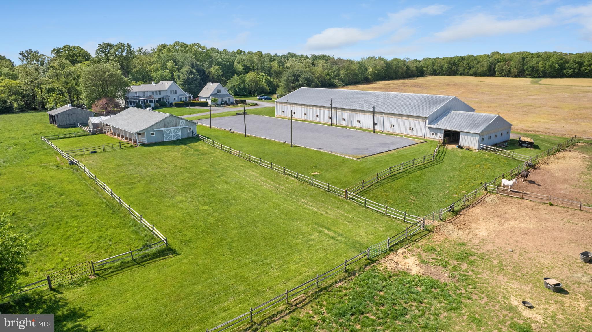 POOLESVILLE OUTSIDE - Residential