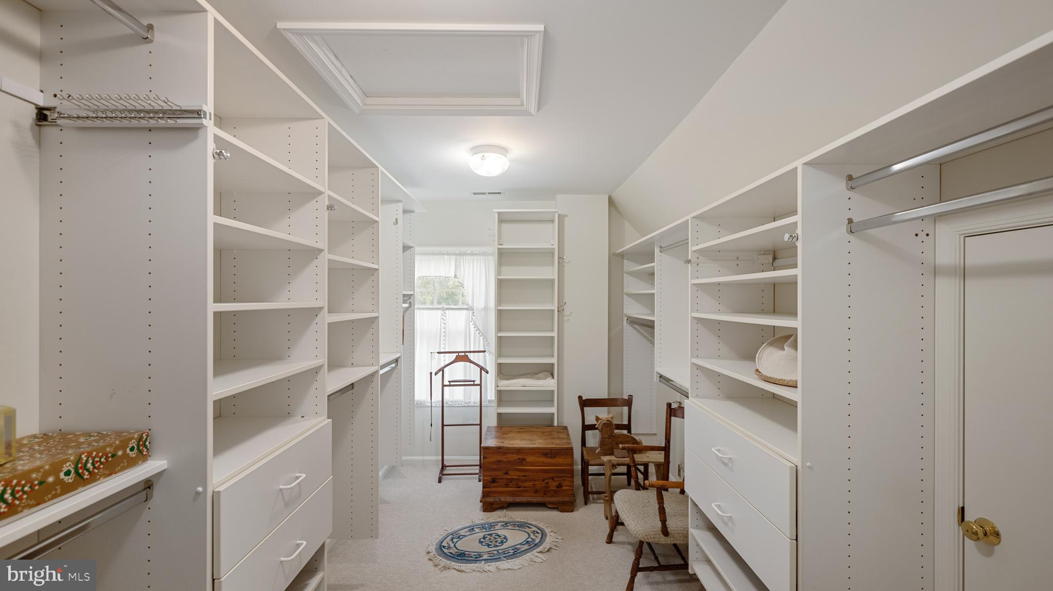 POOLESVILLE OUTSIDE - Residential