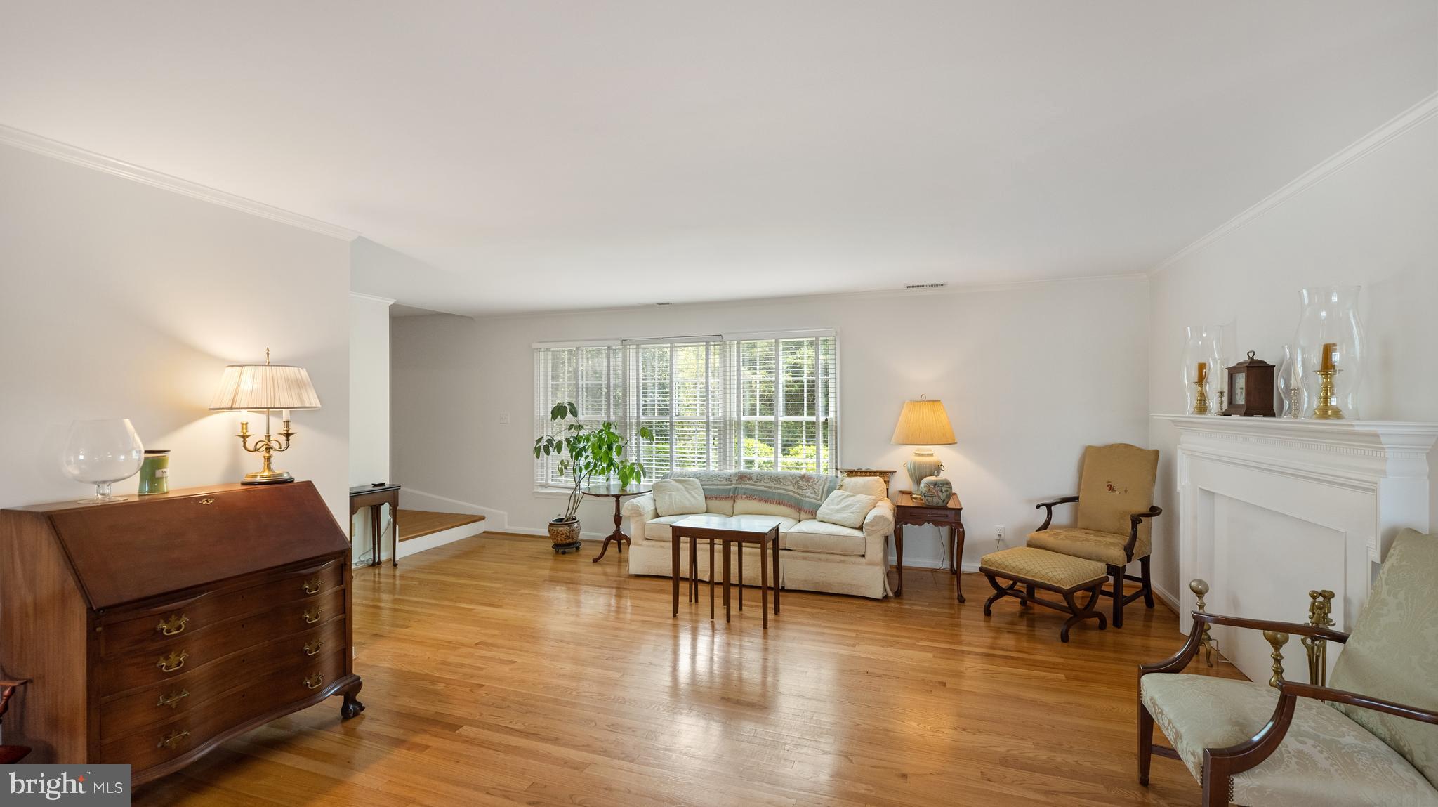 POOLESVILLE OUTSIDE - Residential