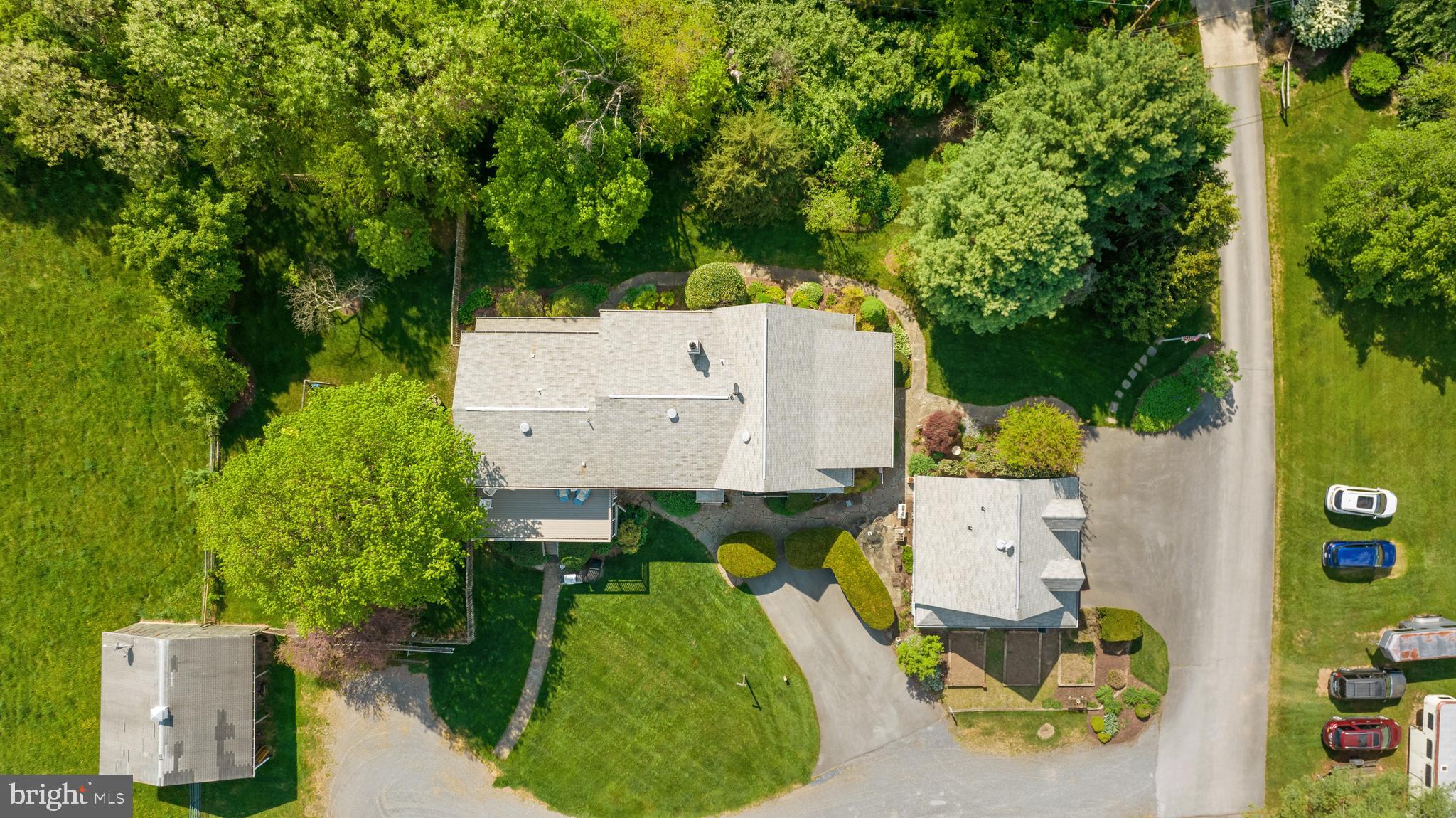 POOLESVILLE OUTSIDE - Residential