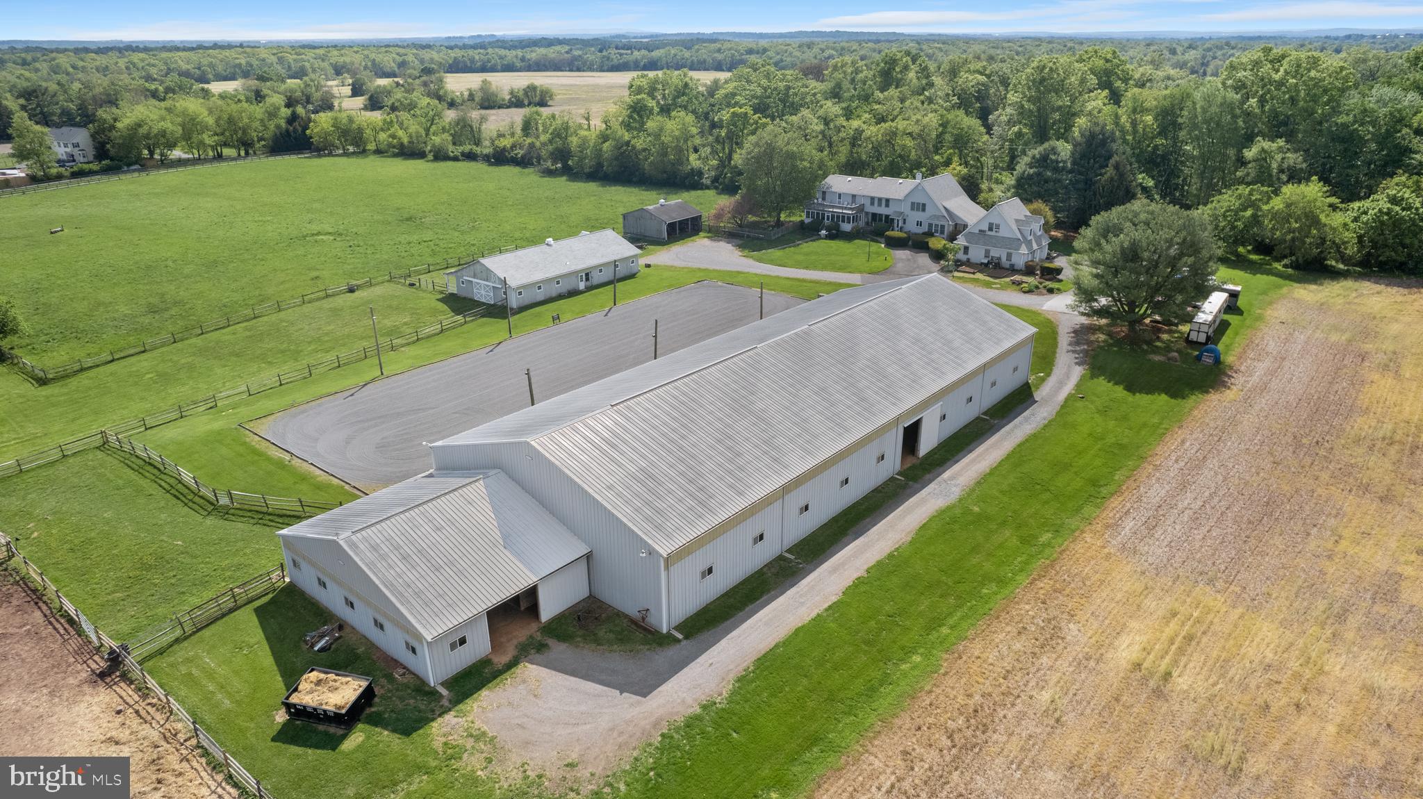 POOLESVILLE OUTSIDE - Residential