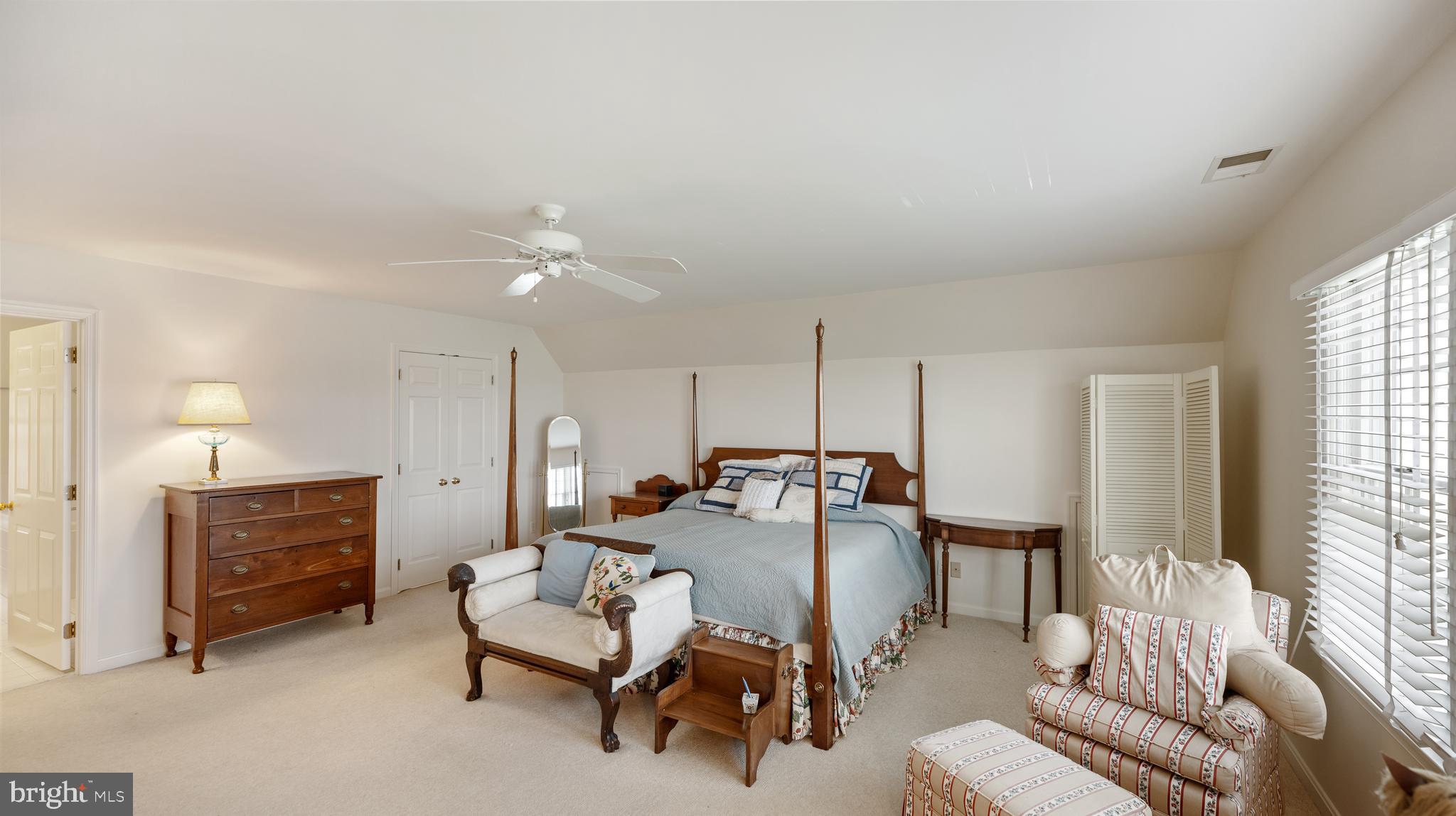 POOLESVILLE OUTSIDE - Residential