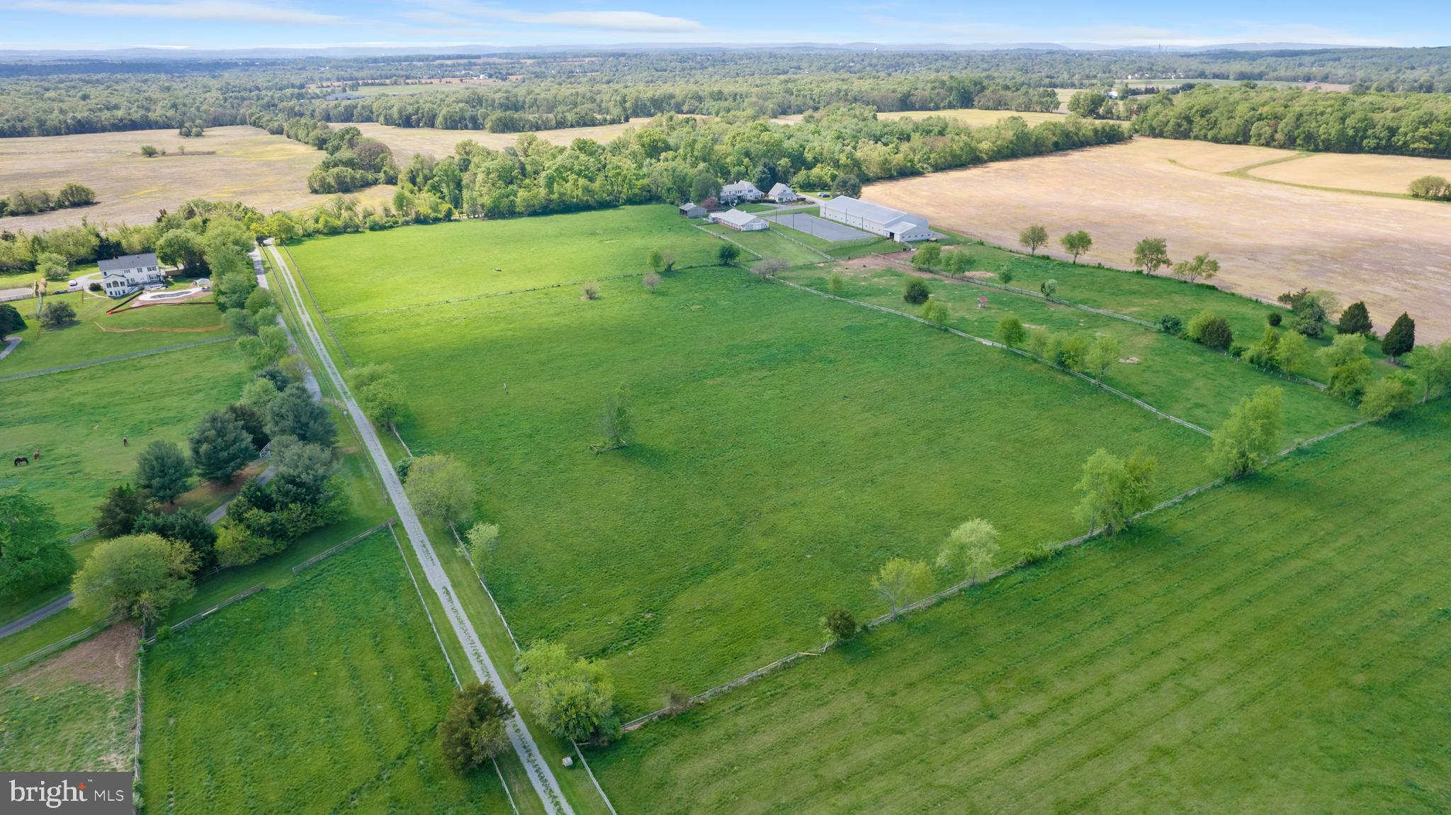 POOLESVILLE OUTSIDE - Residential