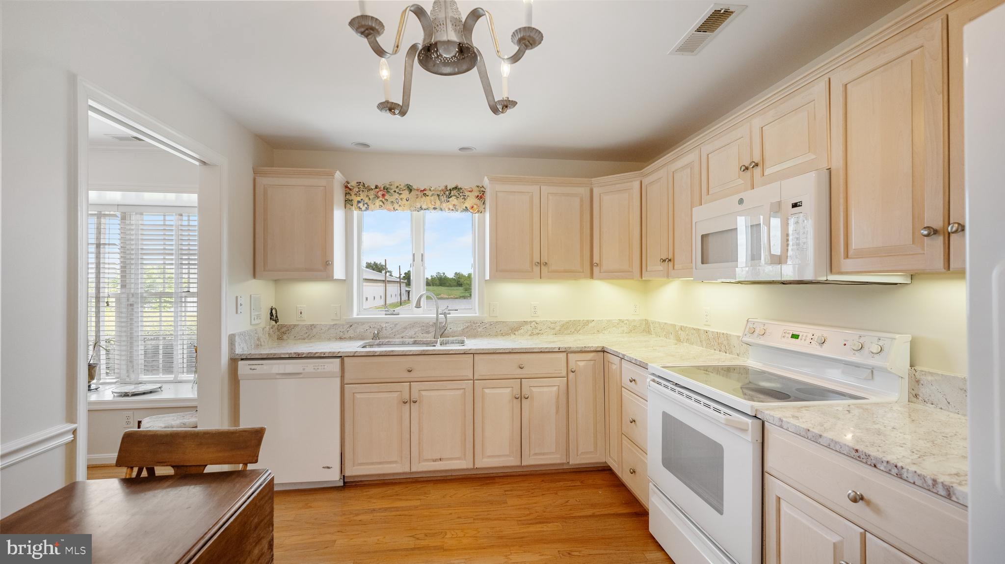 POOLESVILLE OUTSIDE - Residential