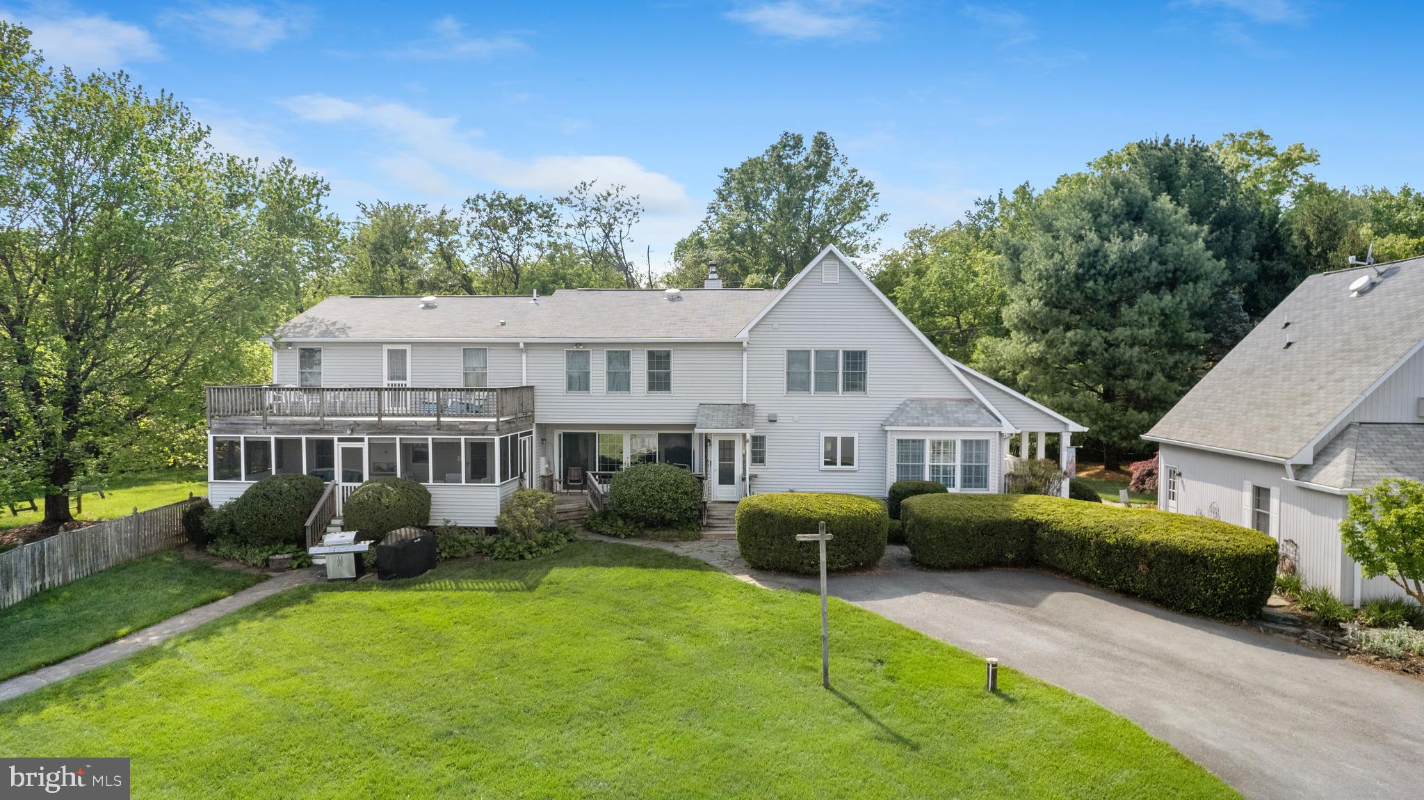 POOLESVILLE OUTSIDE - Residential