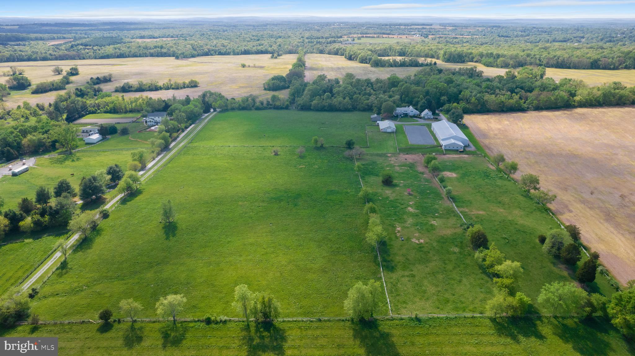POOLESVILLE OUTSIDE - Residential