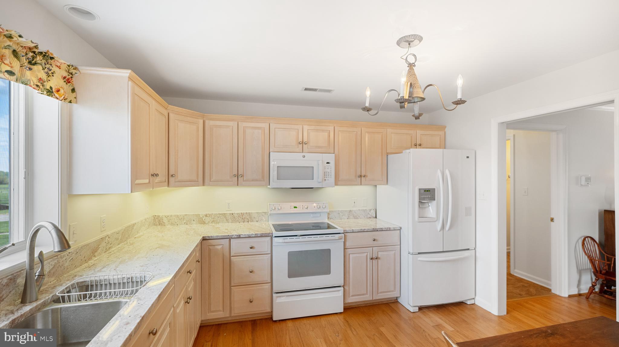 POOLESVILLE OUTSIDE - Residential