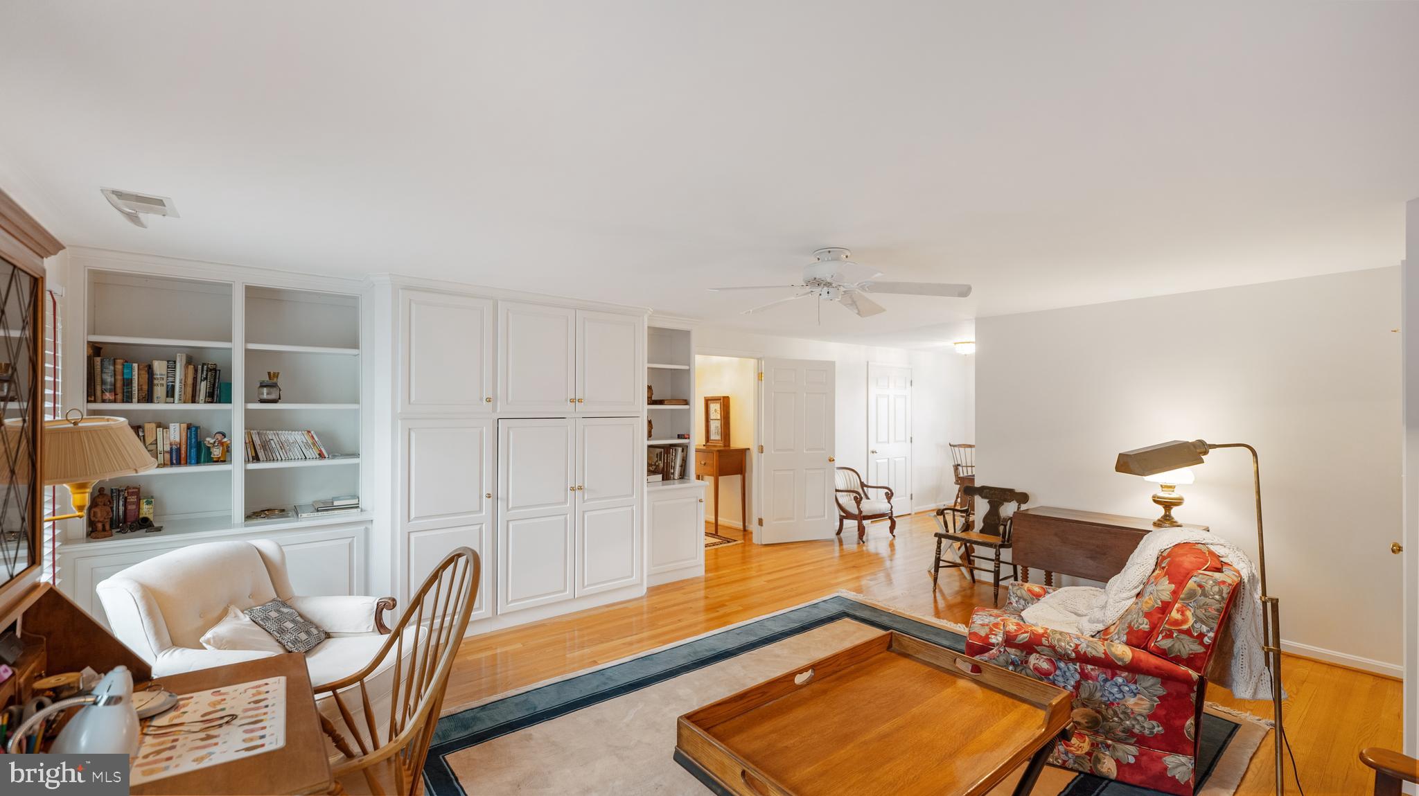 POOLESVILLE OUTSIDE - Residential