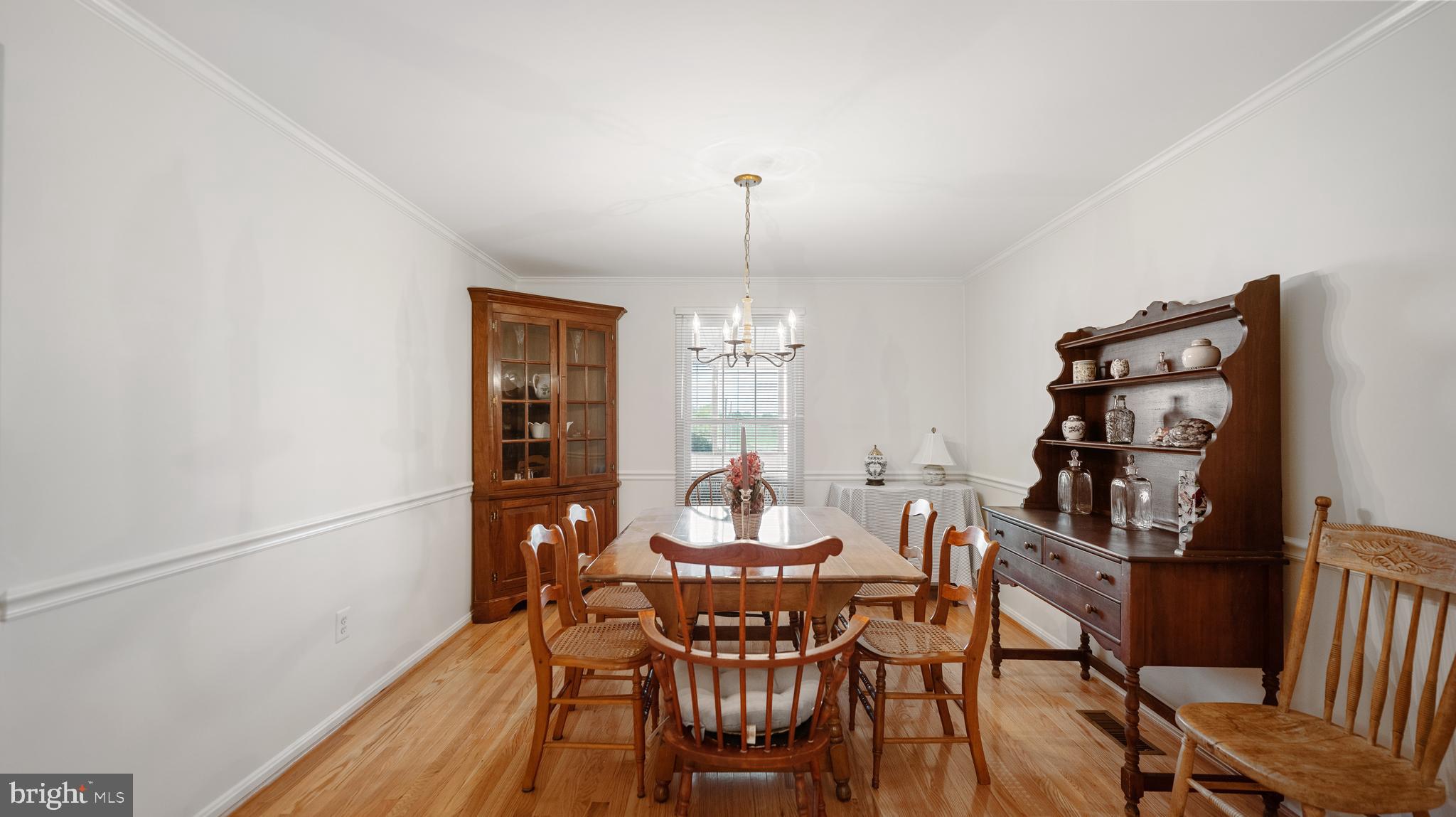 POOLESVILLE OUTSIDE - Residential