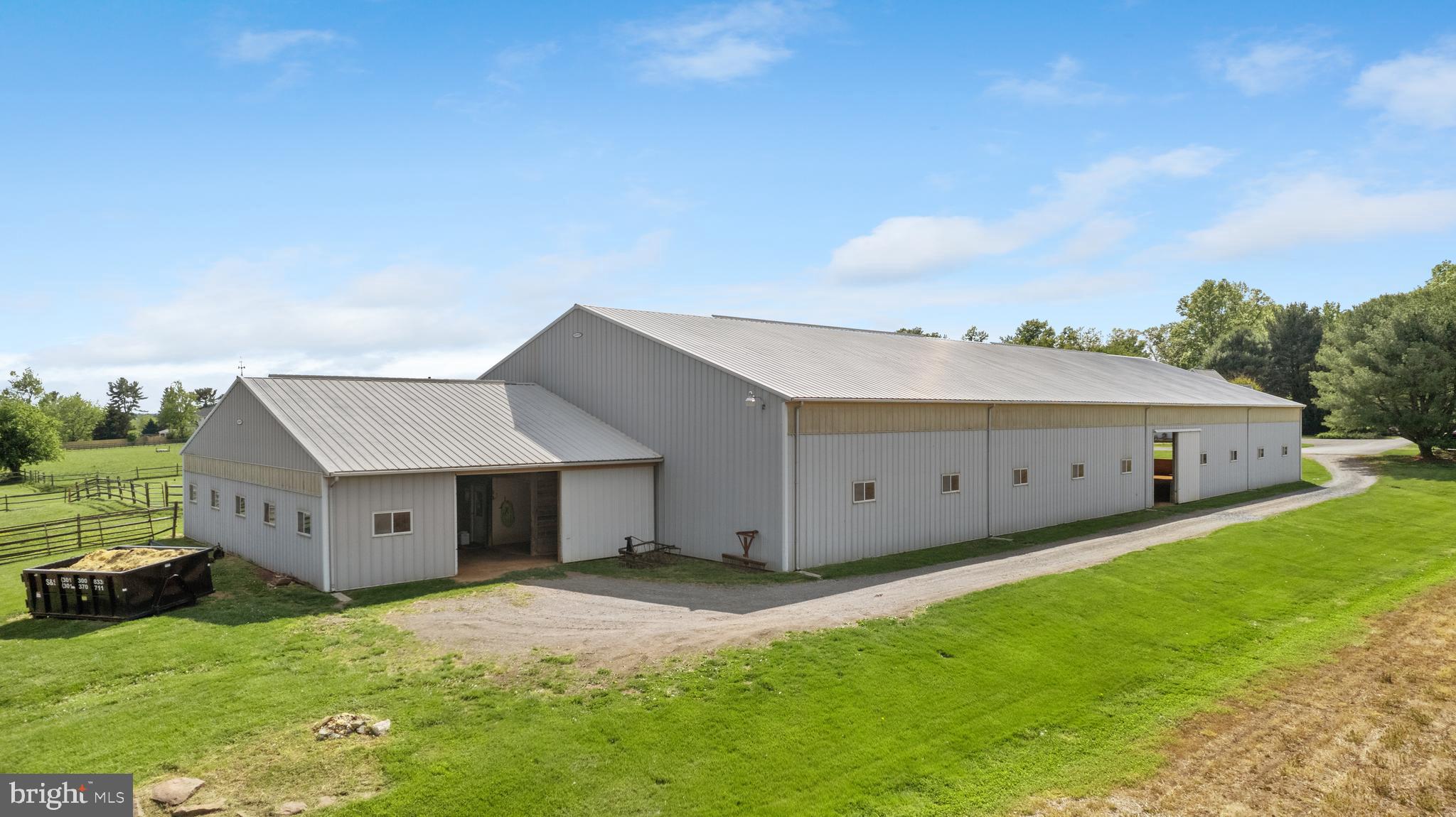 POOLESVILLE OUTSIDE - Residential