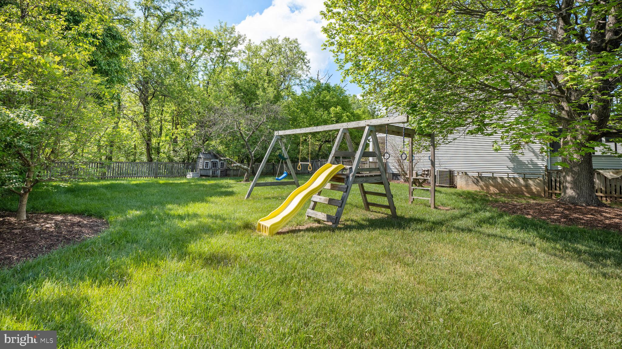 POOLESVILLE OUTSIDE - Residential